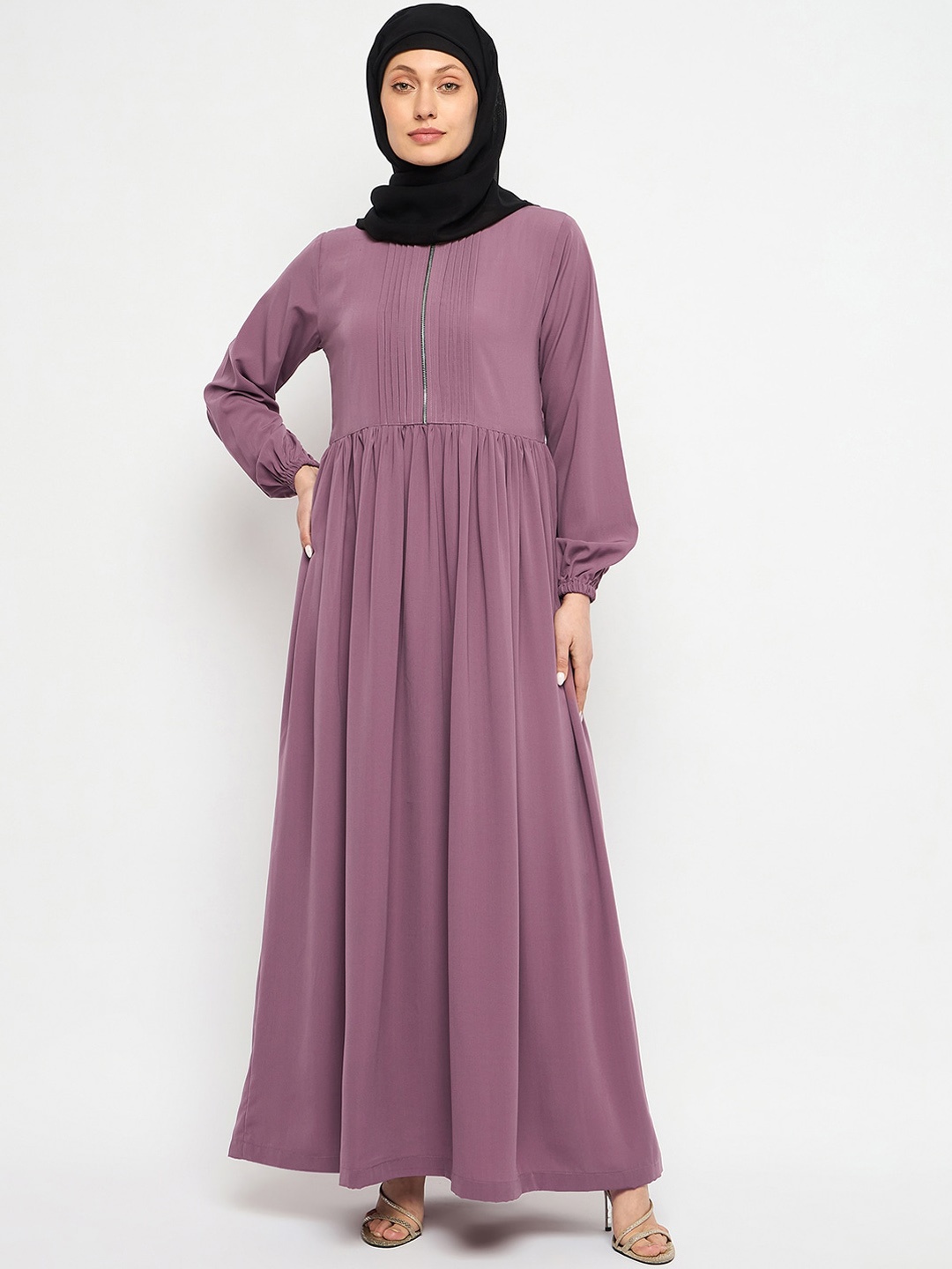 

NABIA Zip-Closure Round Neck Abaya, Pink
