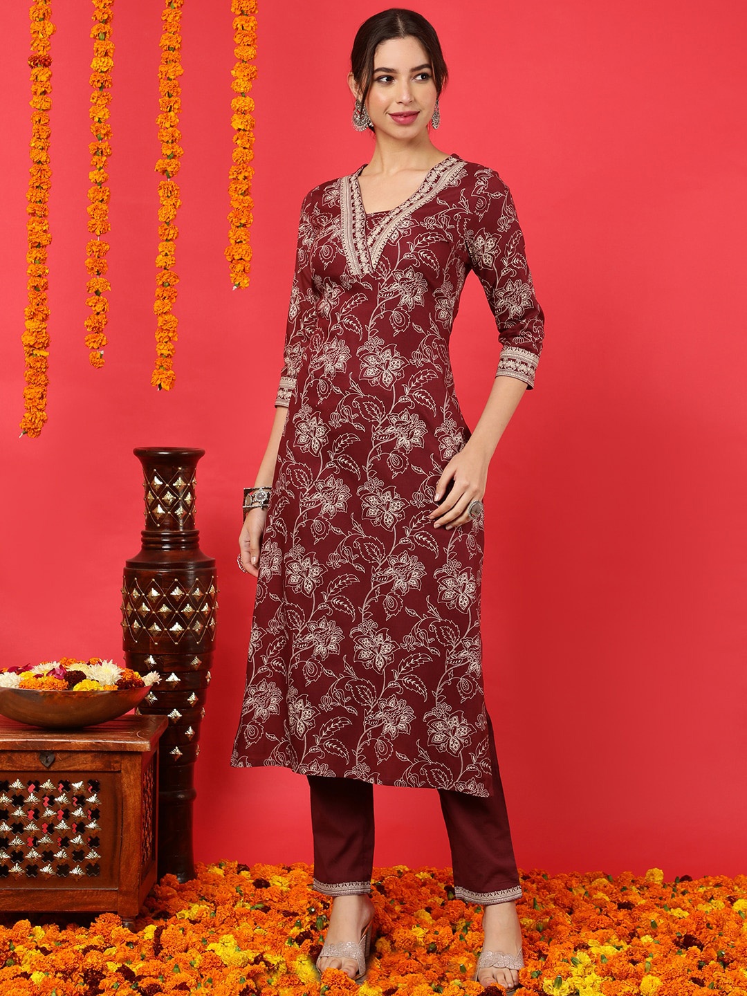 

GULMOHAR JAIPUR Floral Printed V Neck Regular Straight Kurta With Trouser, Maroon