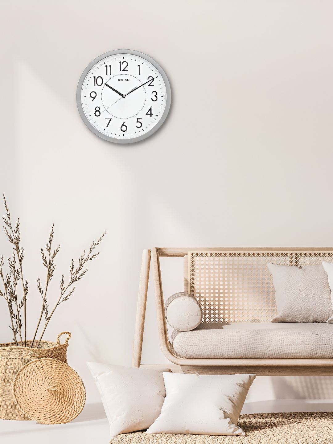 

SEIKO Silver-Toned & White Printed Round Traditional Wall Clock