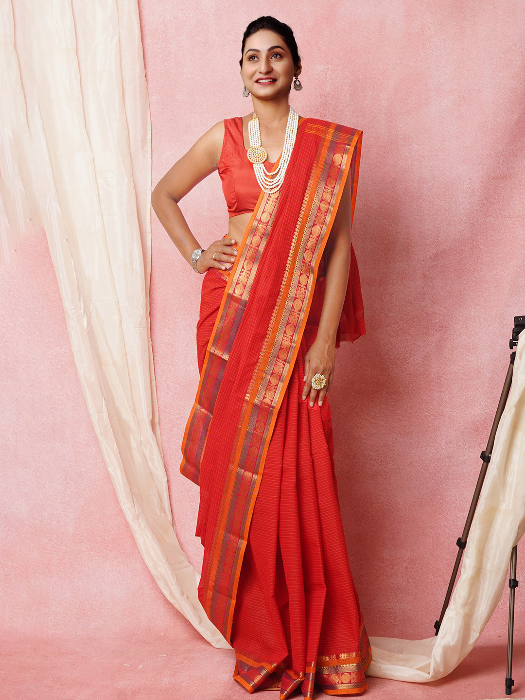 

Unnati Silks Striped Zari Pure Cotton Handloom Kanjeevaram Saree, Red