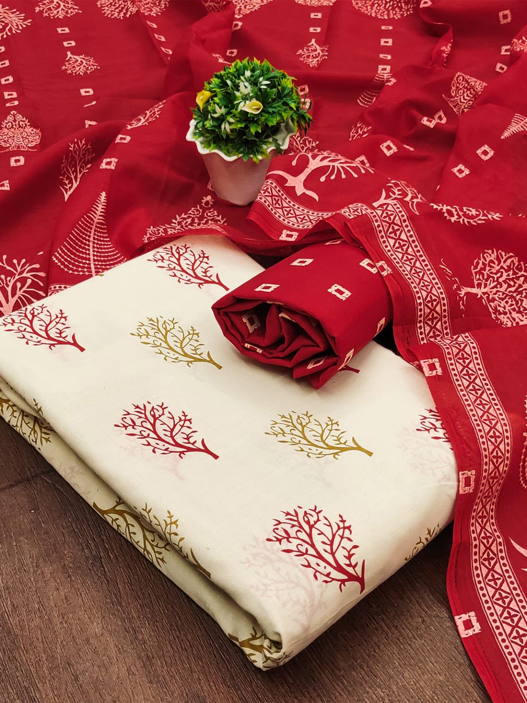 

ZEEPKART Ethnic Motifs Printed Jute Cotton Unstitched Dress Material, Red