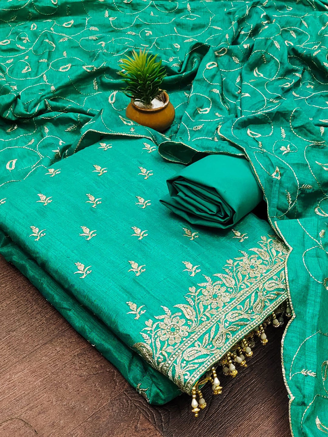 

ZEEPKART Ethnic Motifs Embroidered Zari Work Unstitched Dress Material, Turquoise blue