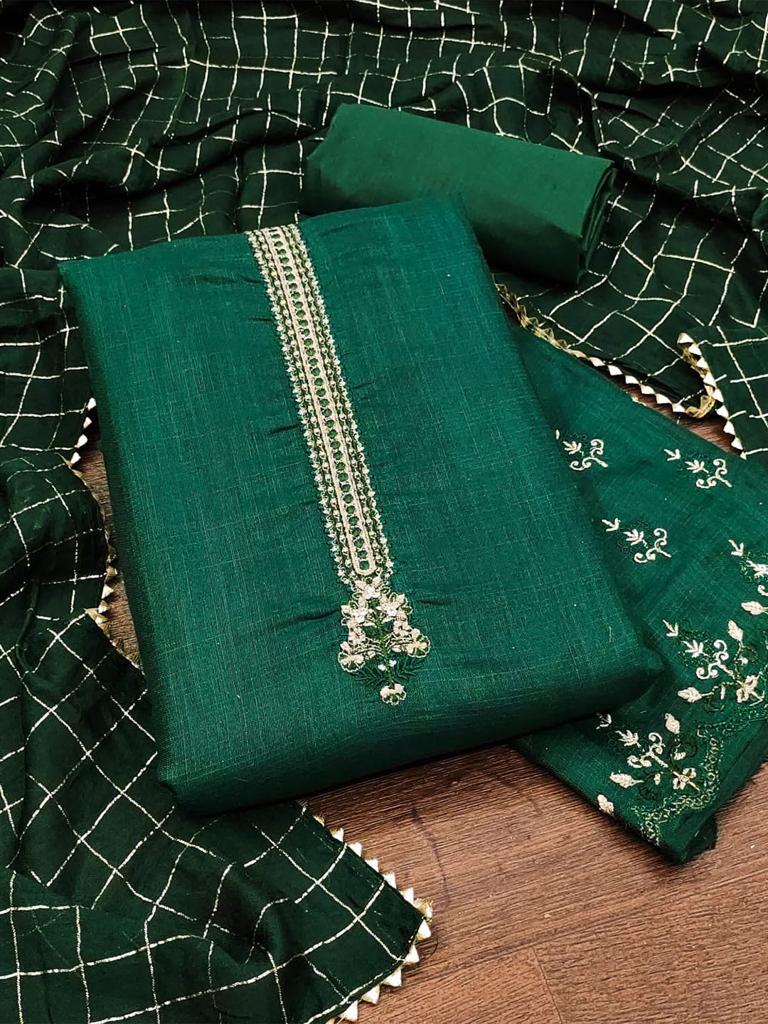 

ZEEPKART Embroidered Jute Cotton Unstitched Dress Material, Green