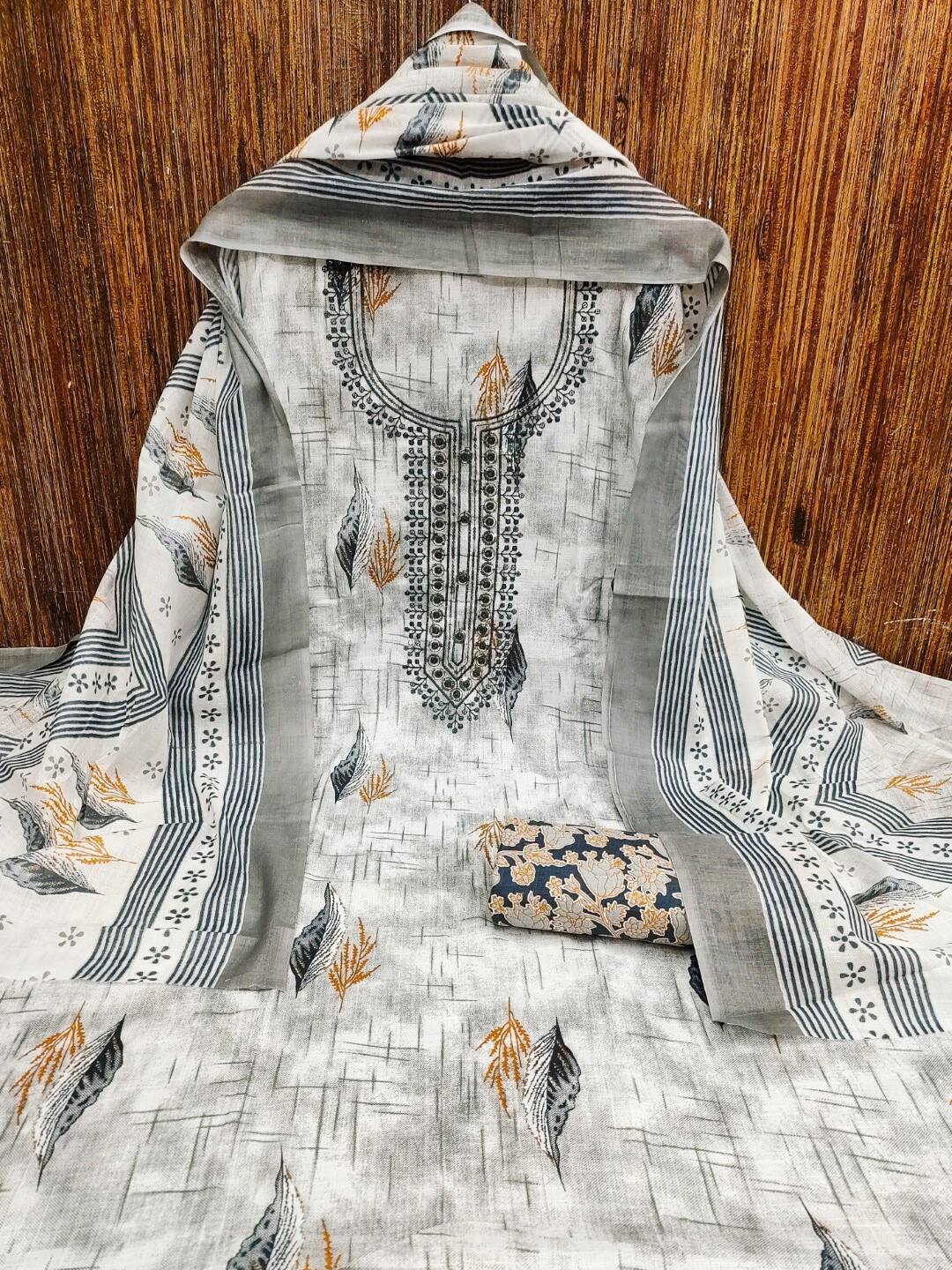 

ZEEPKART Jute Cotton Unstitched Dress Material, Grey