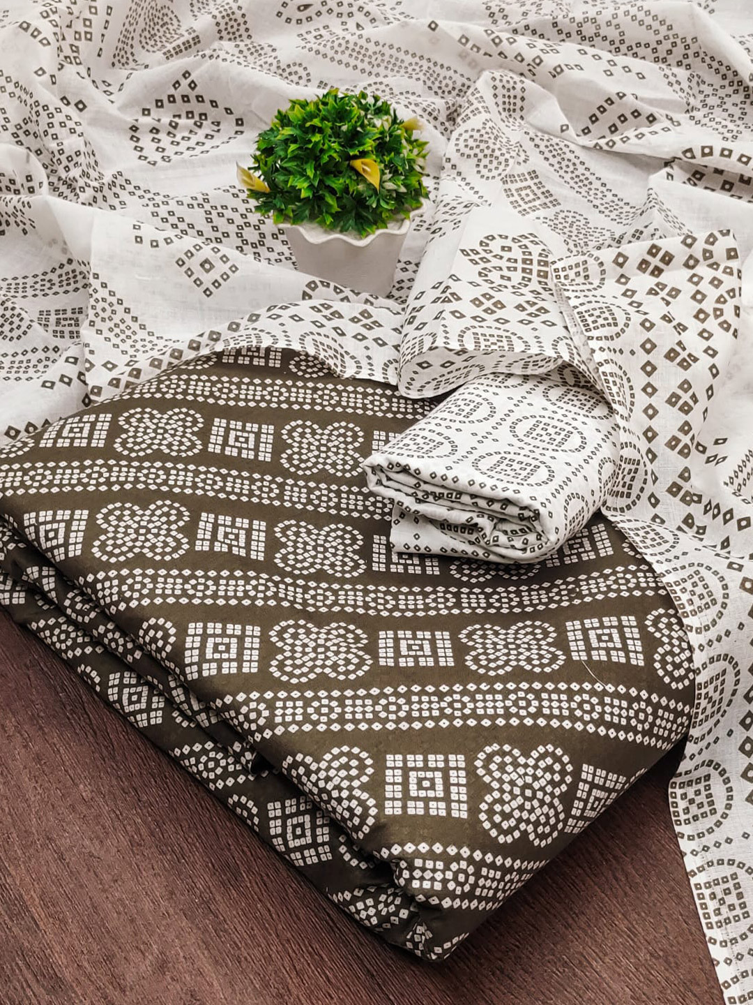 

ZEEPKART Jute Cotton Unstitched Dress Material, Brown