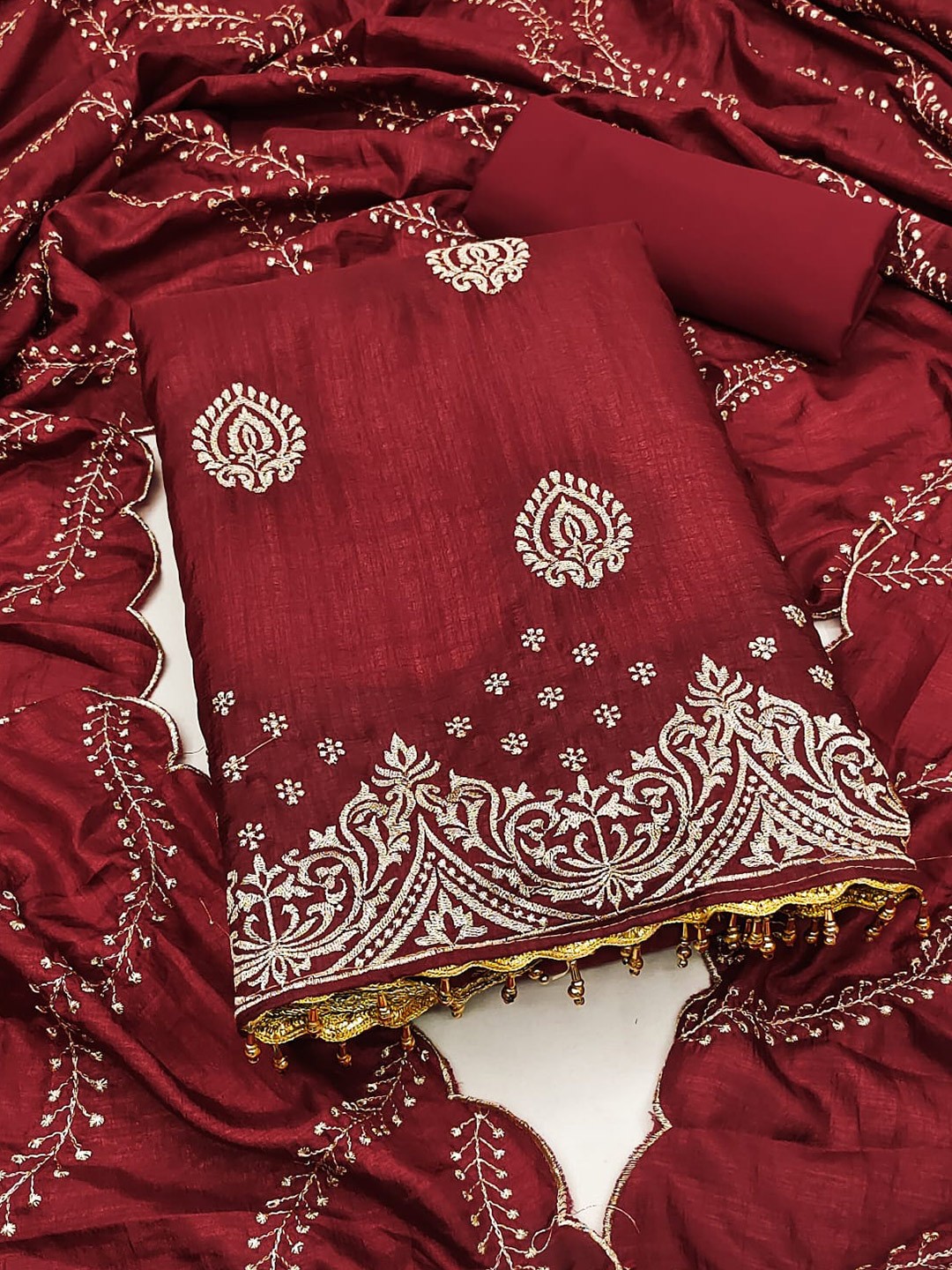 

ZEEPKART Ethnic Motifs Embroidered Beads & Stones Unstitched Dress Material, Red