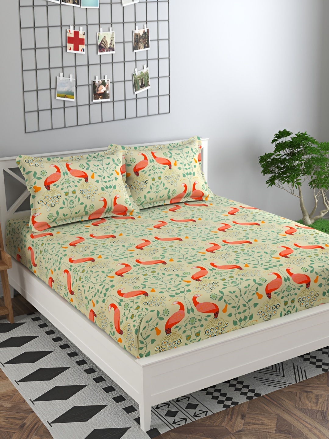 

Innovative Edge Cream Floral 160 Cotton TC King Fitted Bedsheet With 2 Pillow Covers