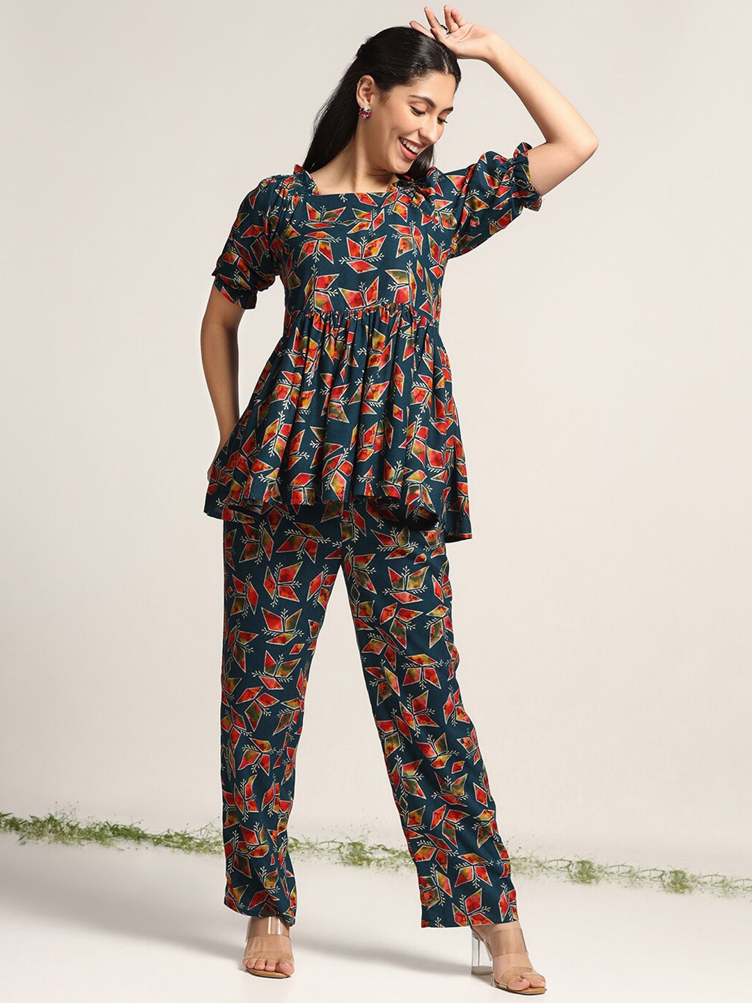 

FASHION DREAM Geometric Printed Square Neck Top & Mid-rise Trouser, Teal