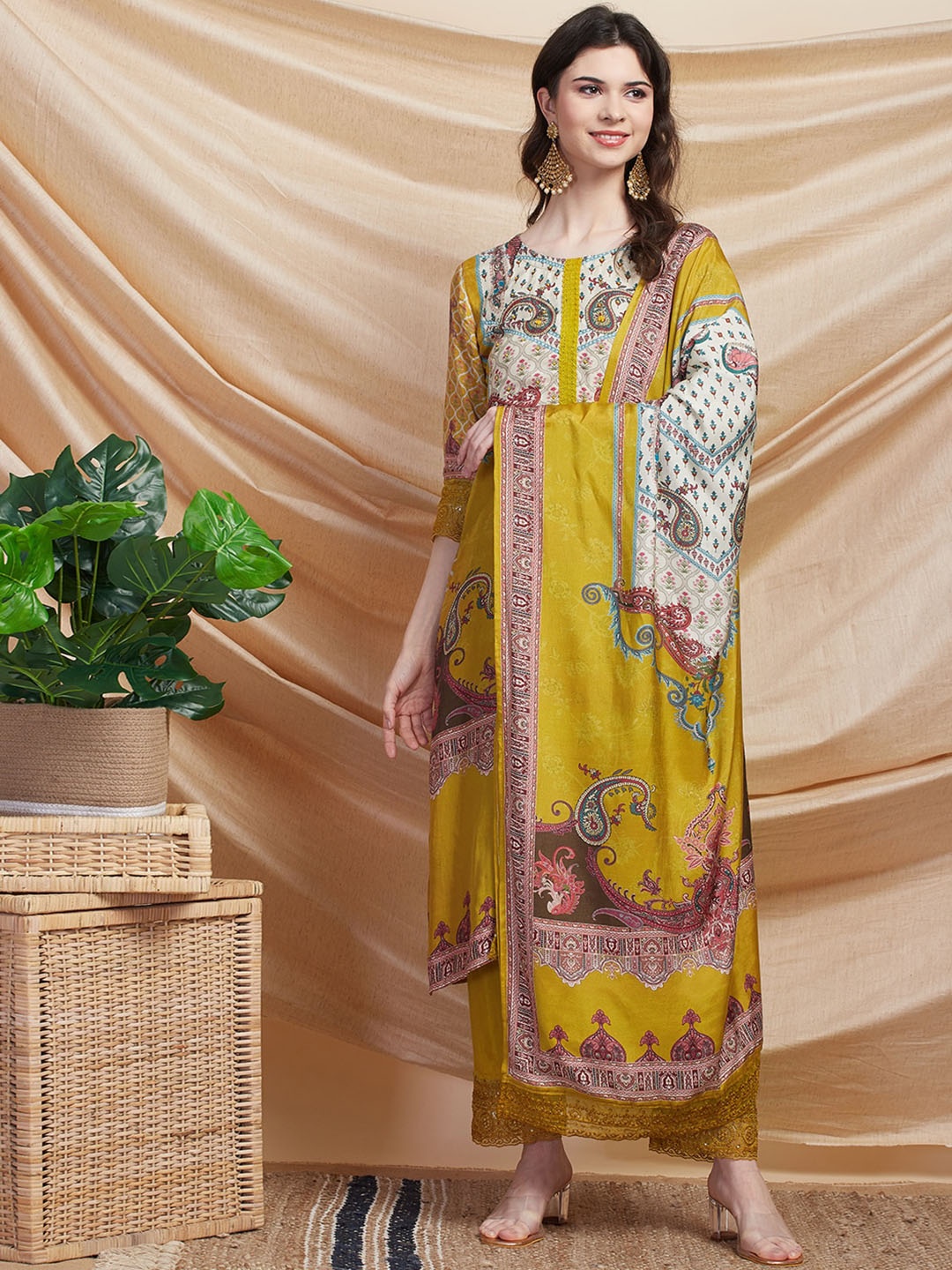 

FASHOR Ethnic Motifs Printed Regular Sequinned Kurta With Trousers & Dupatta, Mustard