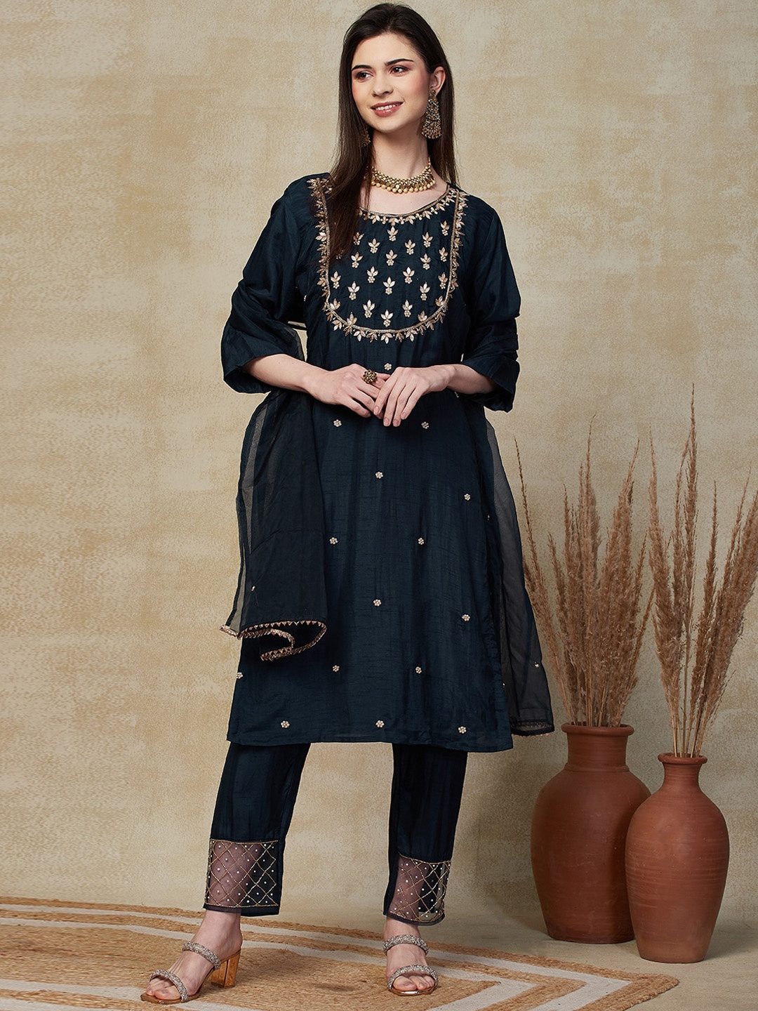 

FASHOR Ethnic Motifs Embroidered Regular Beads and Stones Kurta With Trousers & Dupatta, Navy blue