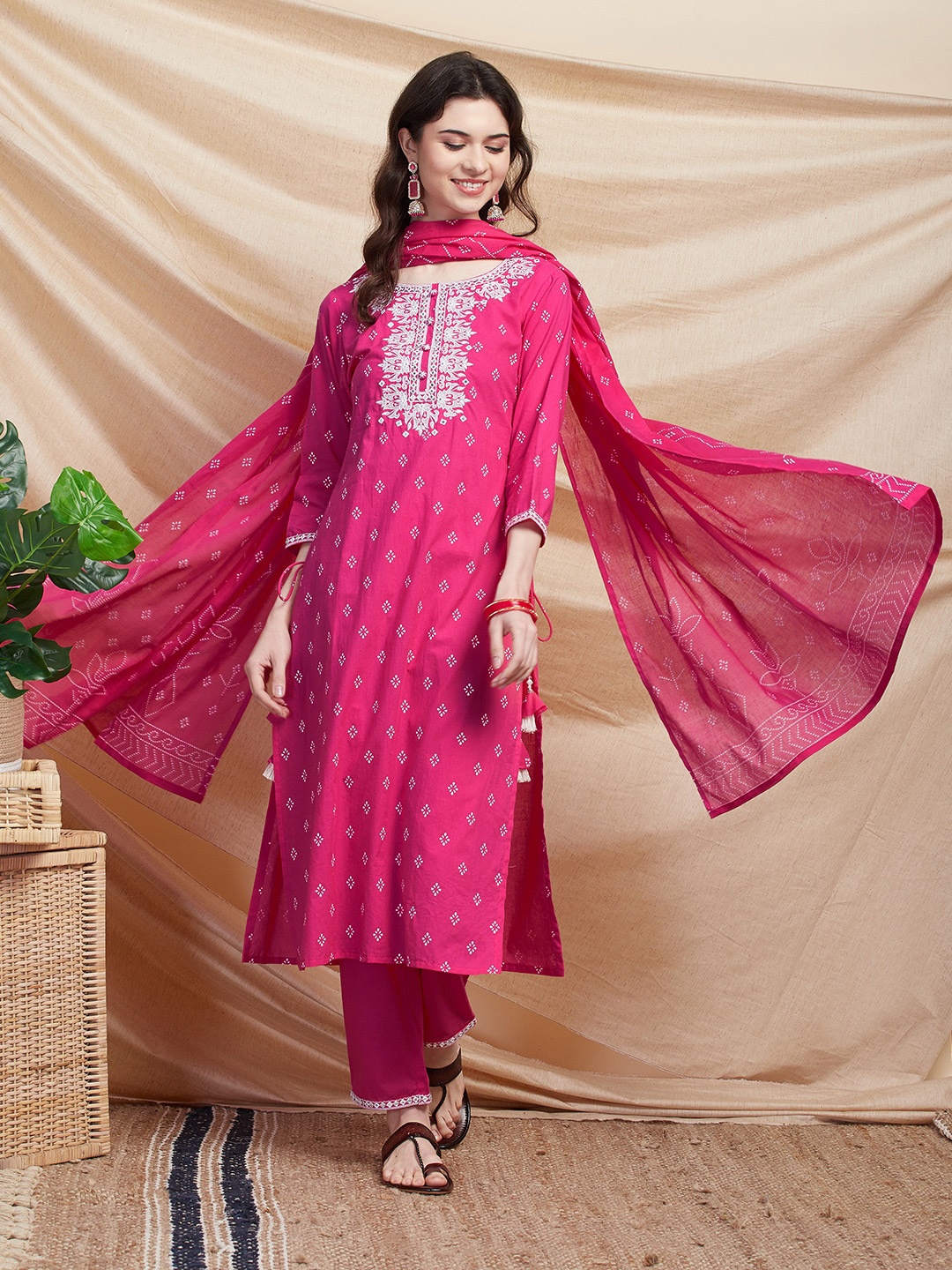 

FASHOR Ethnic Motifs Printed Thread Work Pure Cotton Kurta with Trousers & With Dupatta, Pink