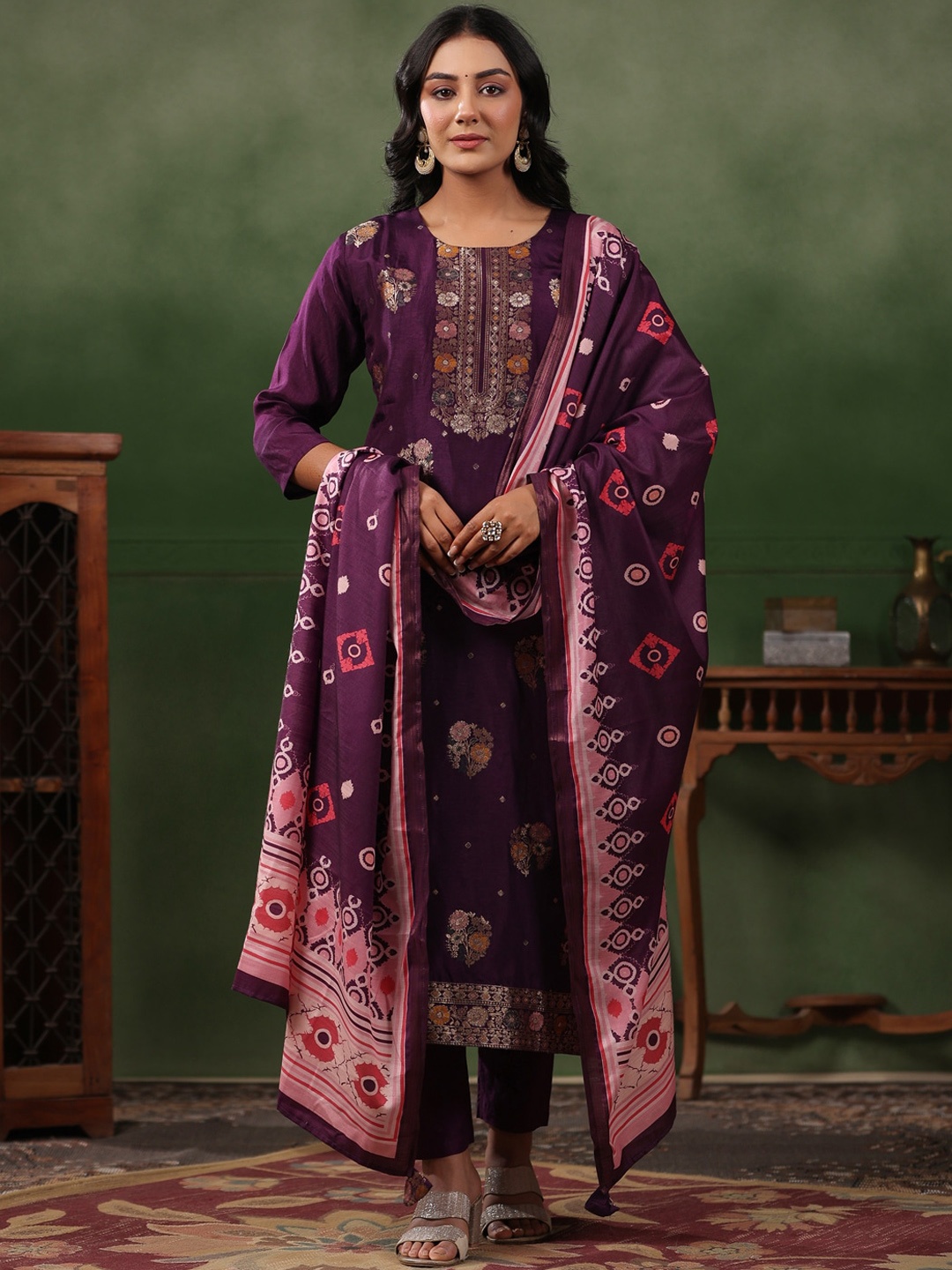 

FASHOR Floral Regular Woven Design Thread Work Kurta with Trousers & With Dupatta, Purple