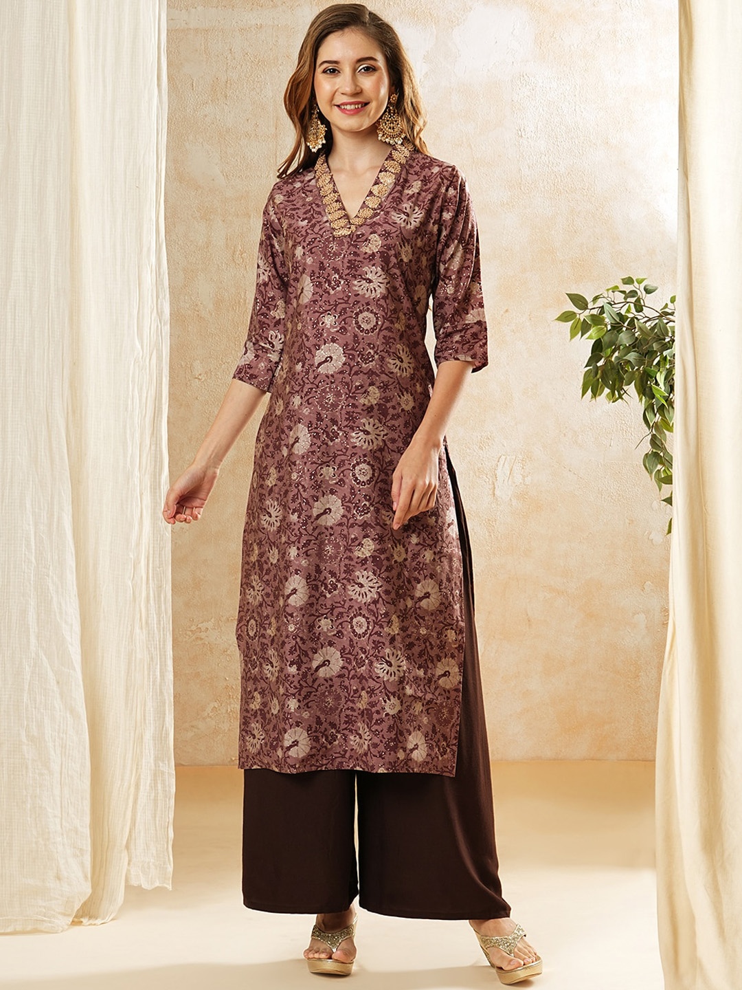 

FASHOR Floral Printed Embellished V-Neck Three-Quarter Sleeves Straight Kurta, Mauve