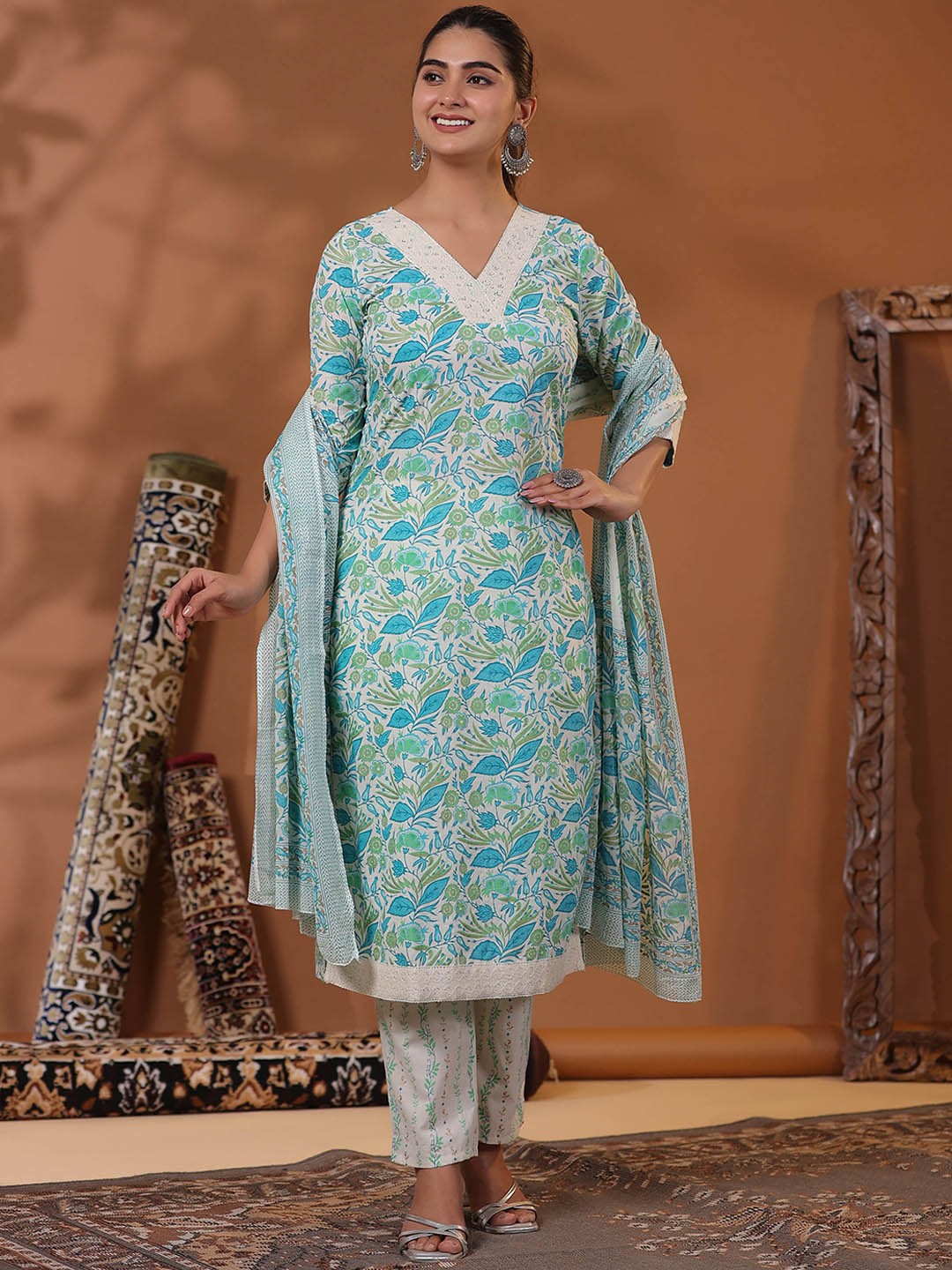 

FASHOR Floral Printed RegularPure Cotton Kurta with Trousers & With Dupatta, Off white