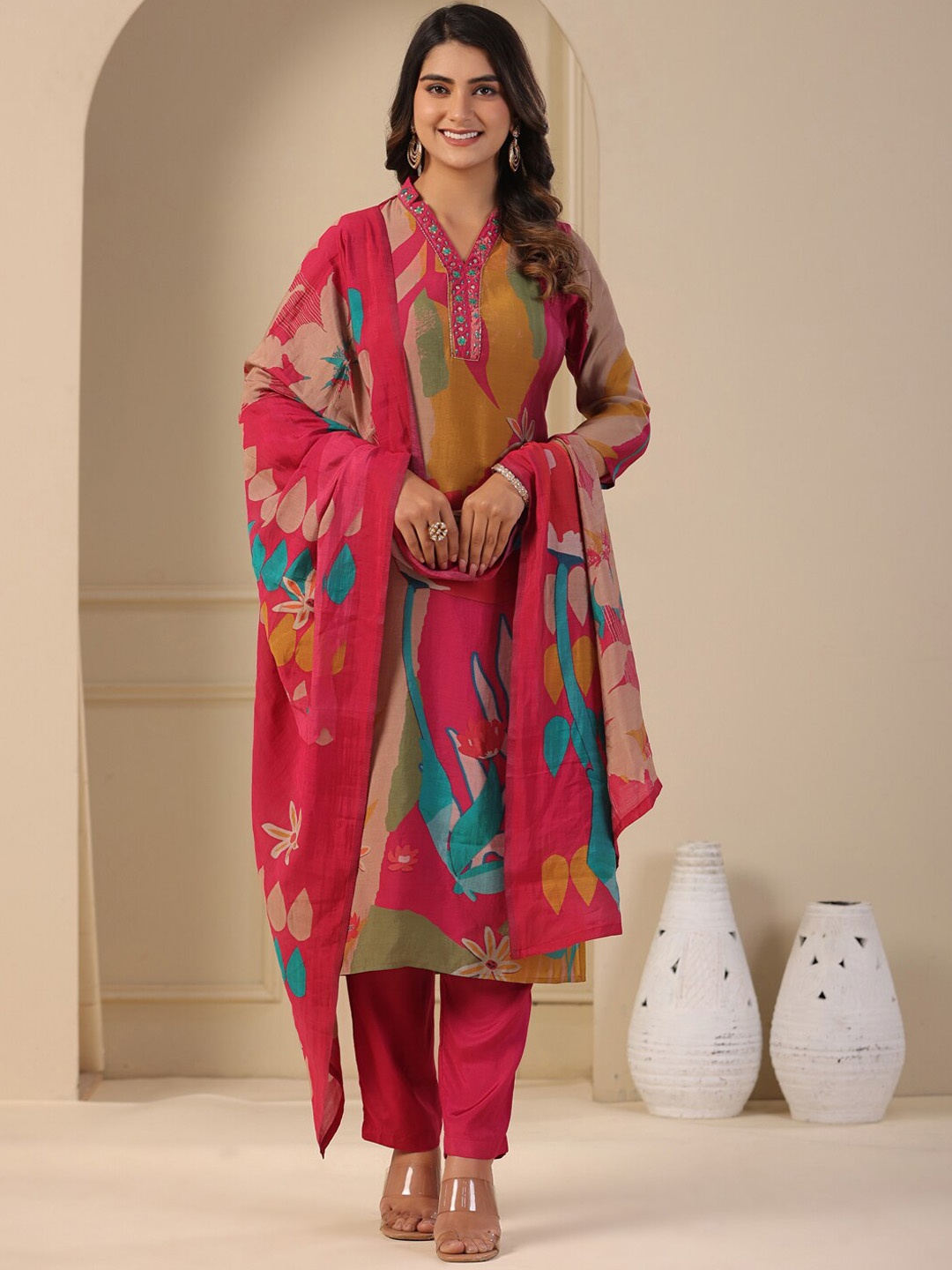 

FASHOR Floral Printed Regular Thread Work Kurta with Trousers & Dupatta, Pink