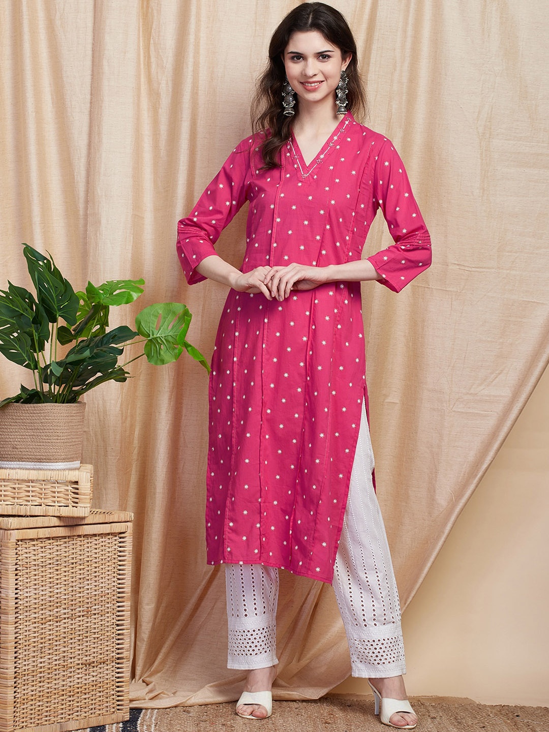 

FASHOR Floral Printed Round Neck Cotton Straight Kurta, Pink