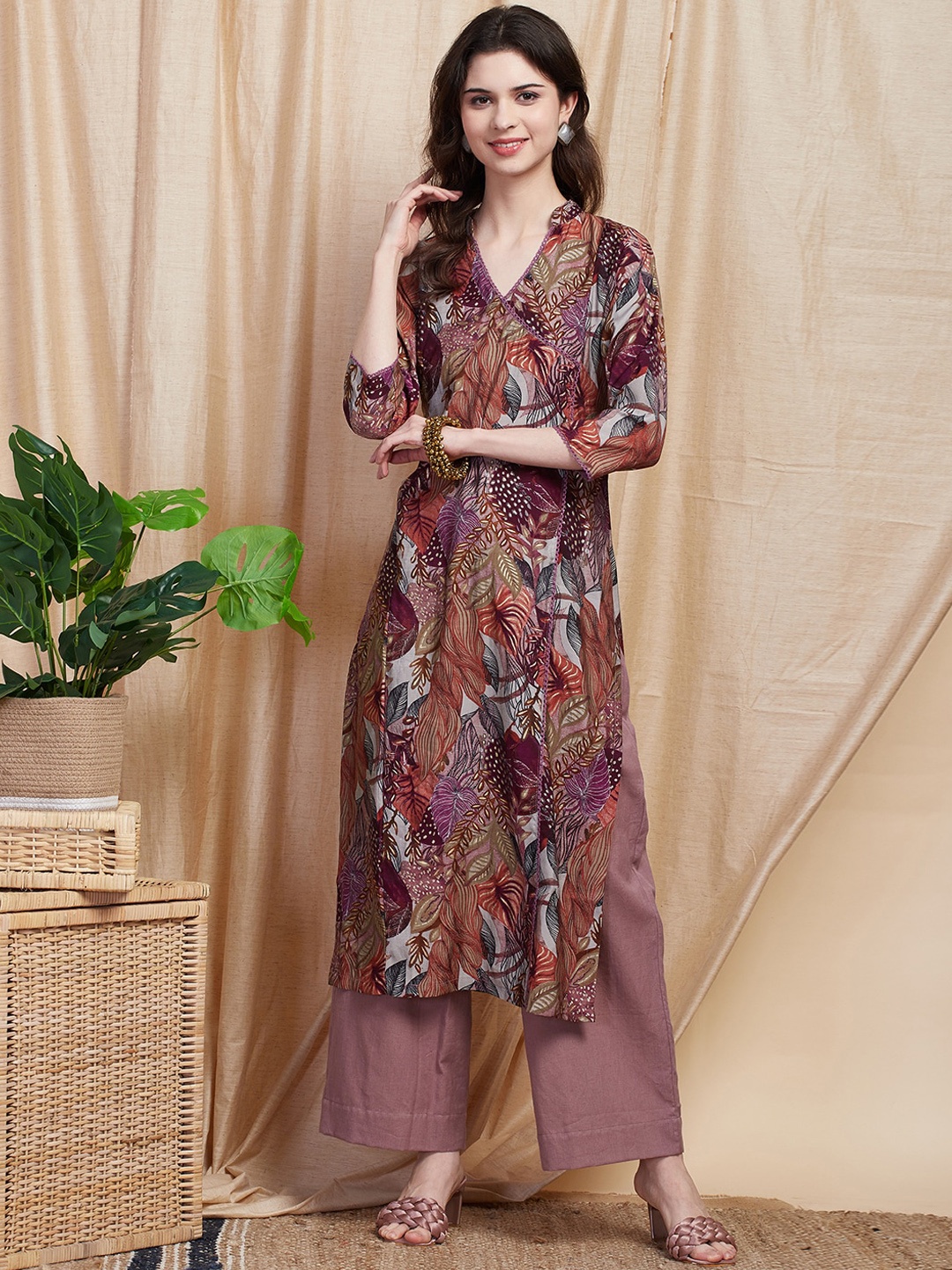 

FASHOR Floral Printed Mandarin Collar Three-Quarter Sleeves Kurta, Brown