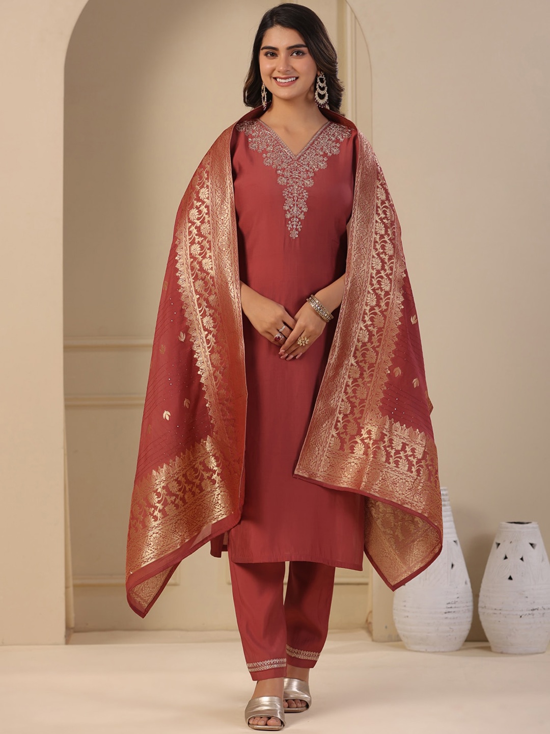 

FASHOR Ethnic Motifs V-Neck Three-Quarter Sleeves Kurta with Trousers & With Dupatta, Rust