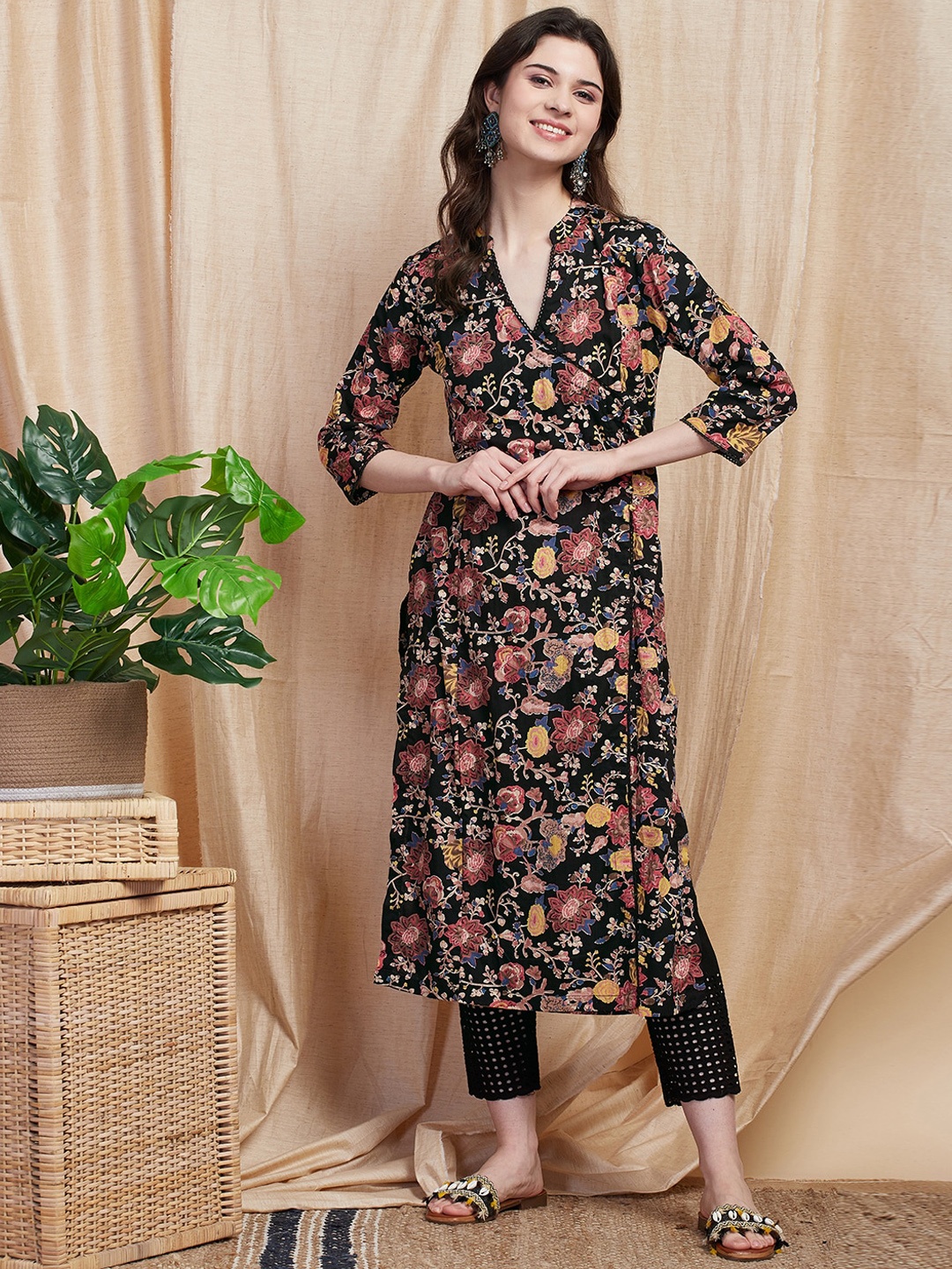

FASHOR Floral Printed Mandarin Collar Straight Pure Cotton Kurta, Black