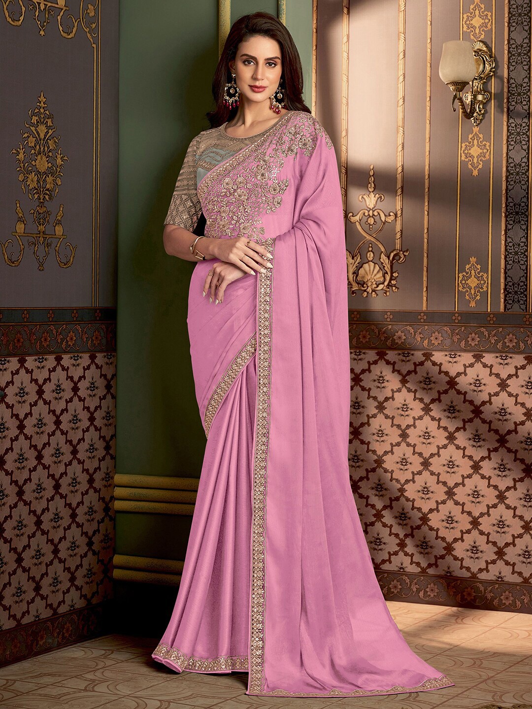 

Satrani Pink Floral Embroidered Sequinned Baluchari Saree, Peach
