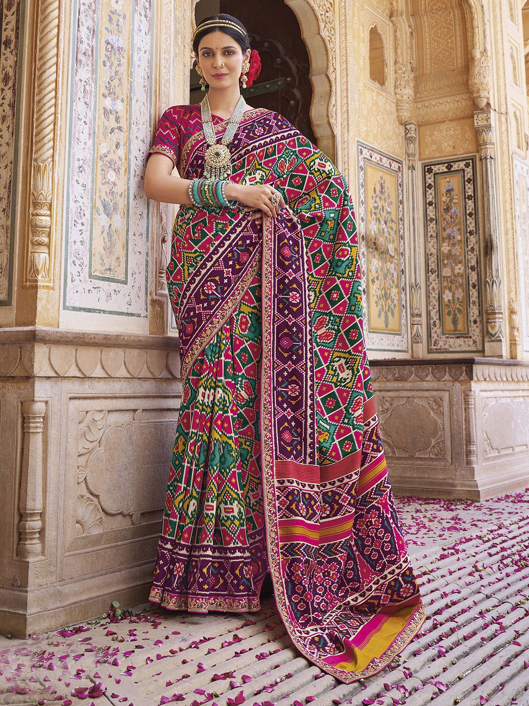 

Satrani Ethnic Motifs Printed Zari Bhagalpuri Saree, Pink