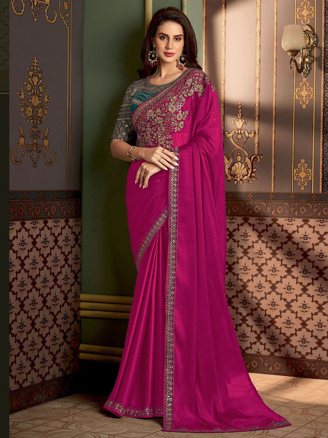 

Satrani Floral Embroidered Sequinned Baluchari Saree, Pink