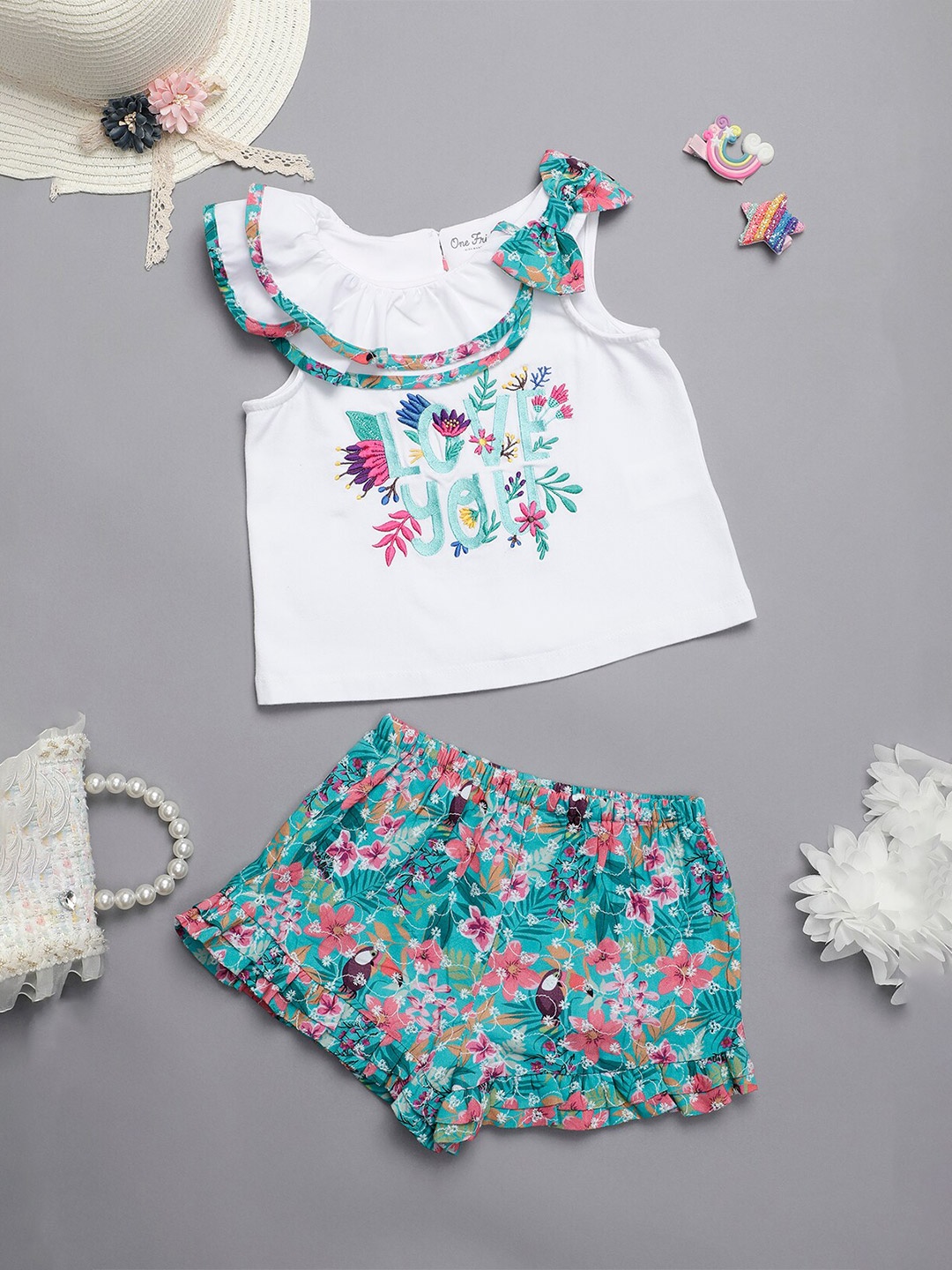 

One Friday Girls Printed Cap Sleeves Top With Shorts, White