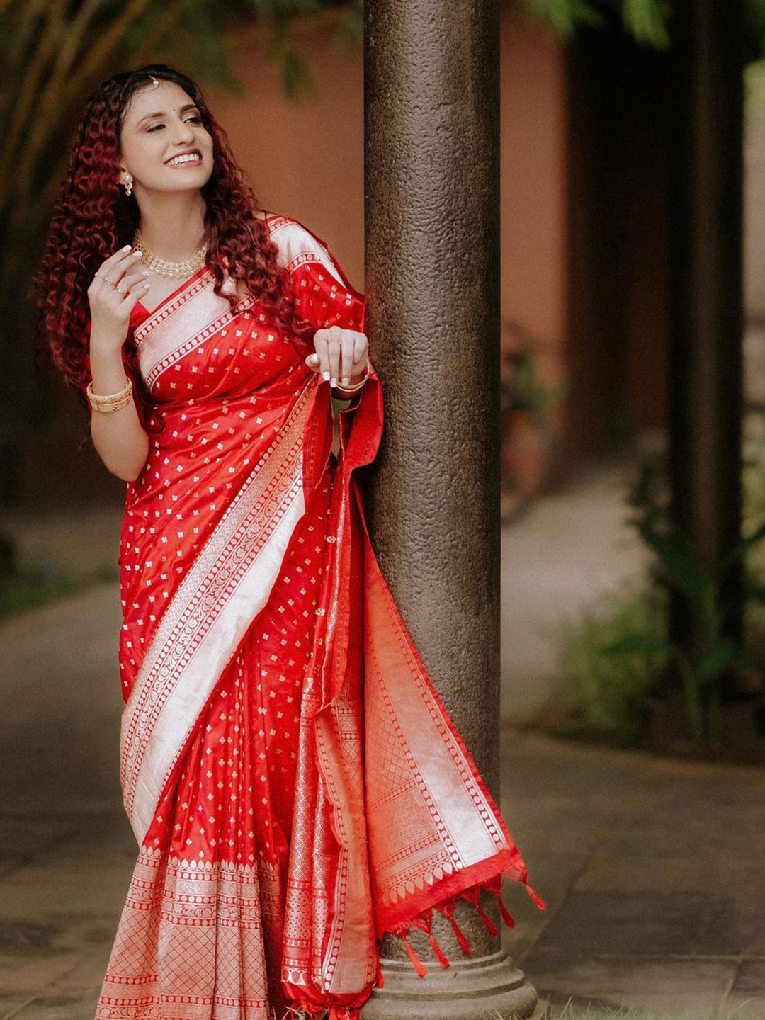 

KALINI Ethnic Motifs Printed Zari Saree, Red