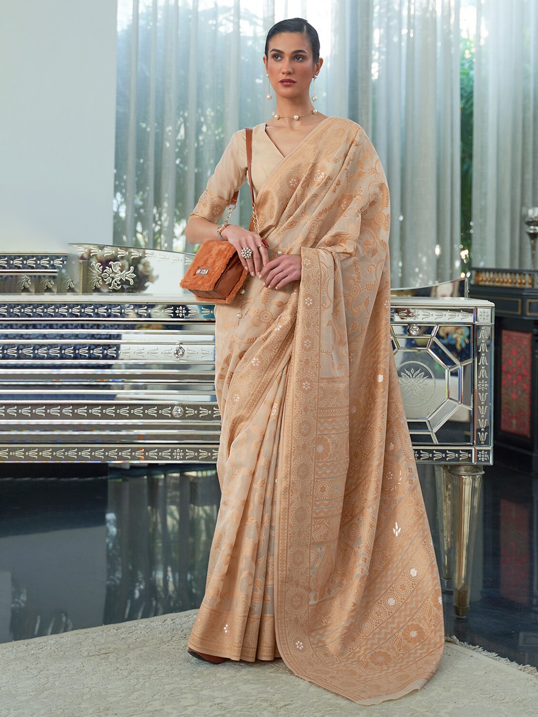 

DEVATITHI Ethnic Motifs Woven Design Zari Saree, Beige