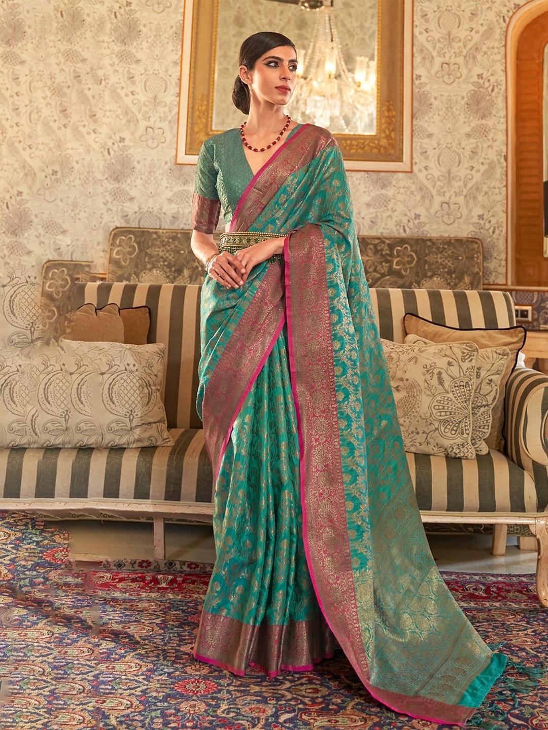 

DEVATITHI Ethnic Motifs Woven Design Zari Saree, Blue