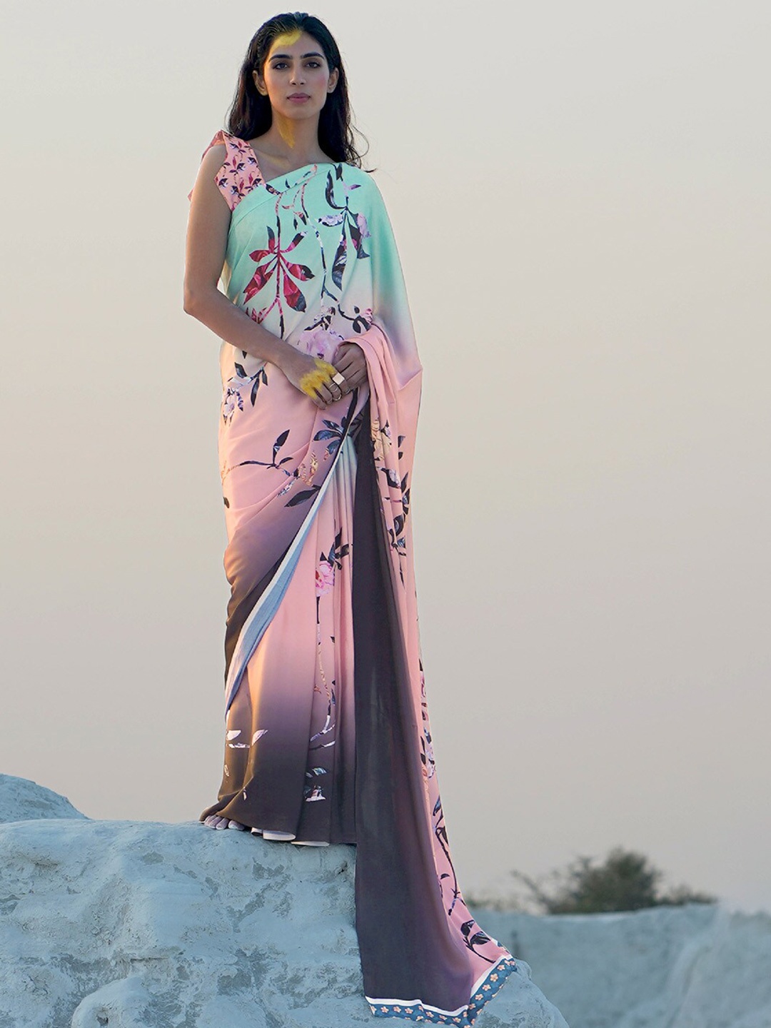 

DEVATITHI Floral Printed Saree, Blue