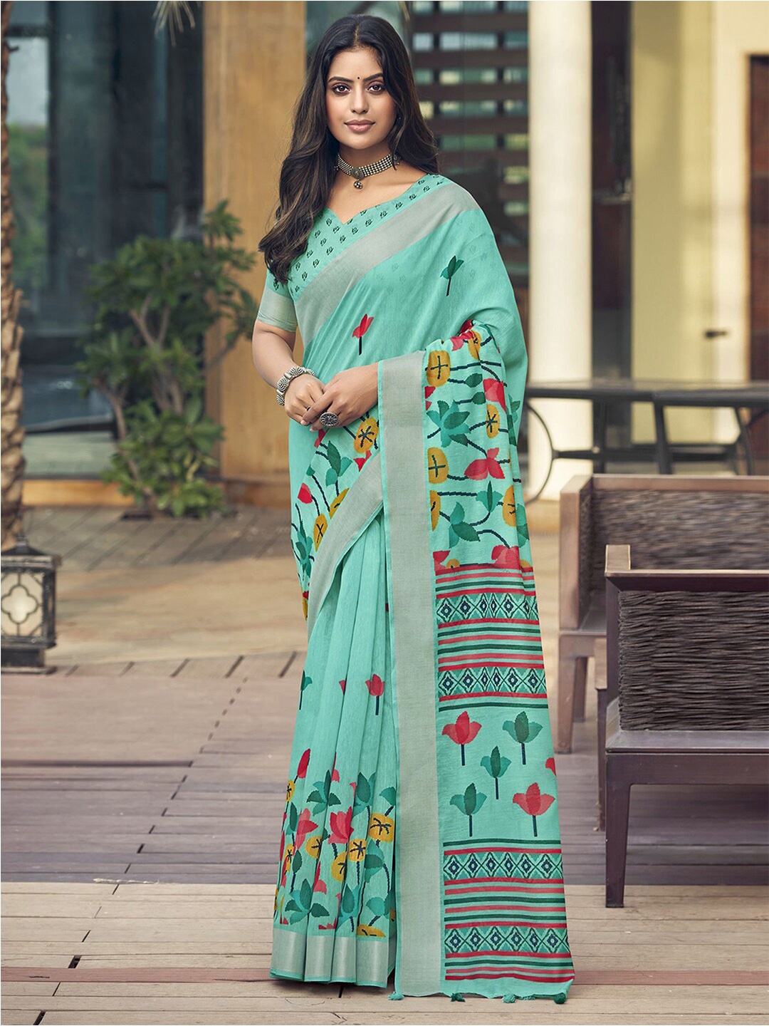 

Mitera Floral Printed Zari Dabu Saree, Turquoise blue