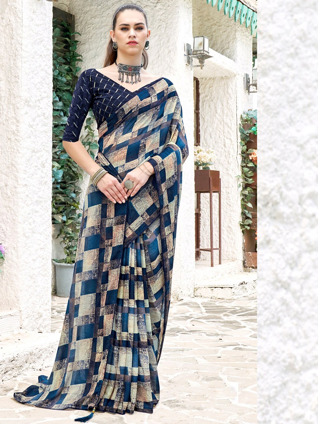 

Mitera Geometric Printed Sungudi Saree, Blue
