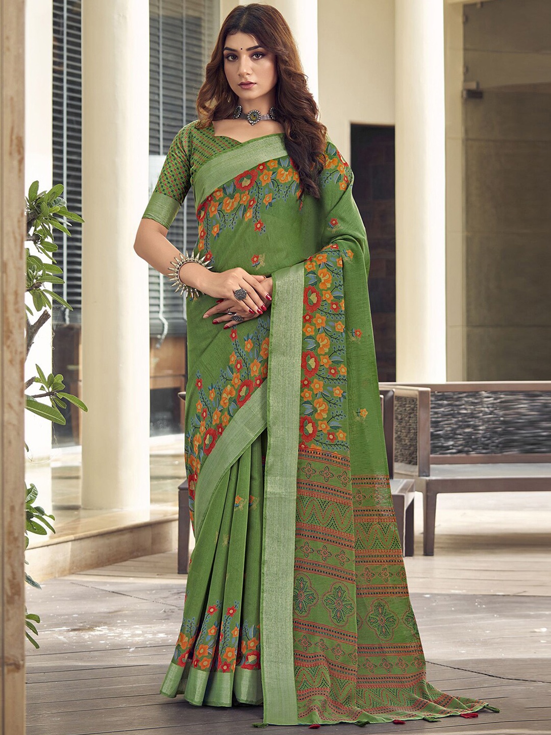 

Mitera Floral Zari Dabu Saree, Olive