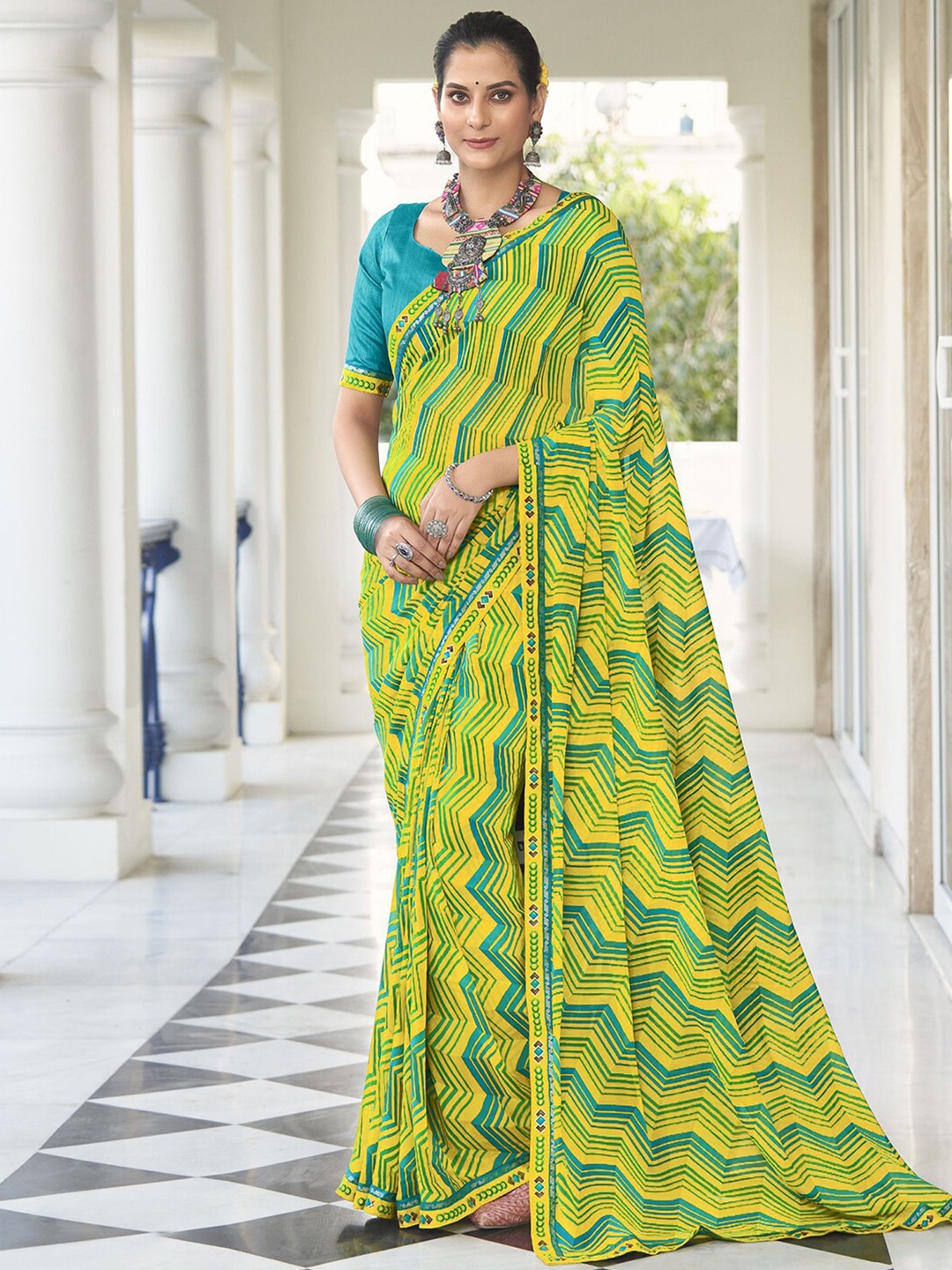 

Mitera Geometric Printed Sungudi Saree, Yellow