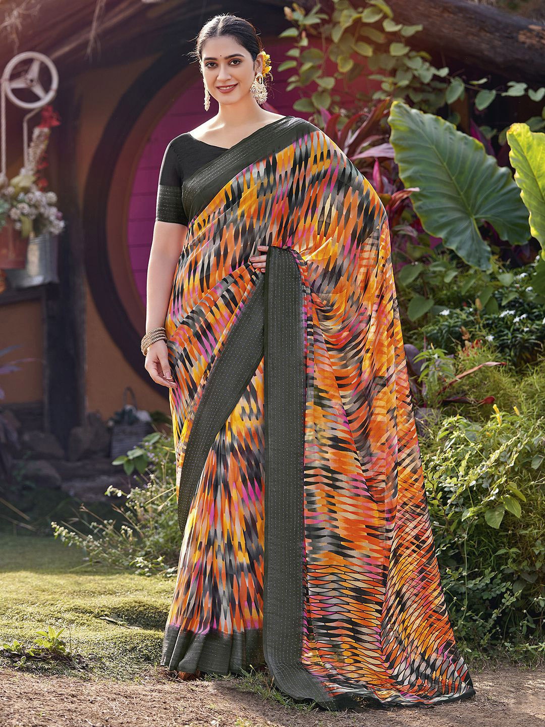 Mitera Green Abstract Printed Zari Sungudi Saree