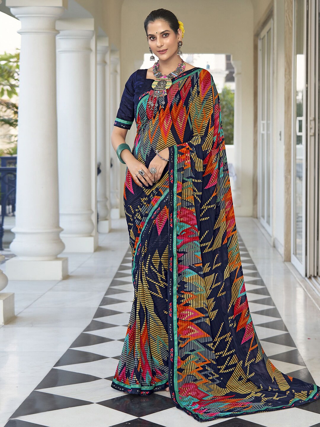 

Mitera Geometric Printed Sungudi Saree, Navy blue