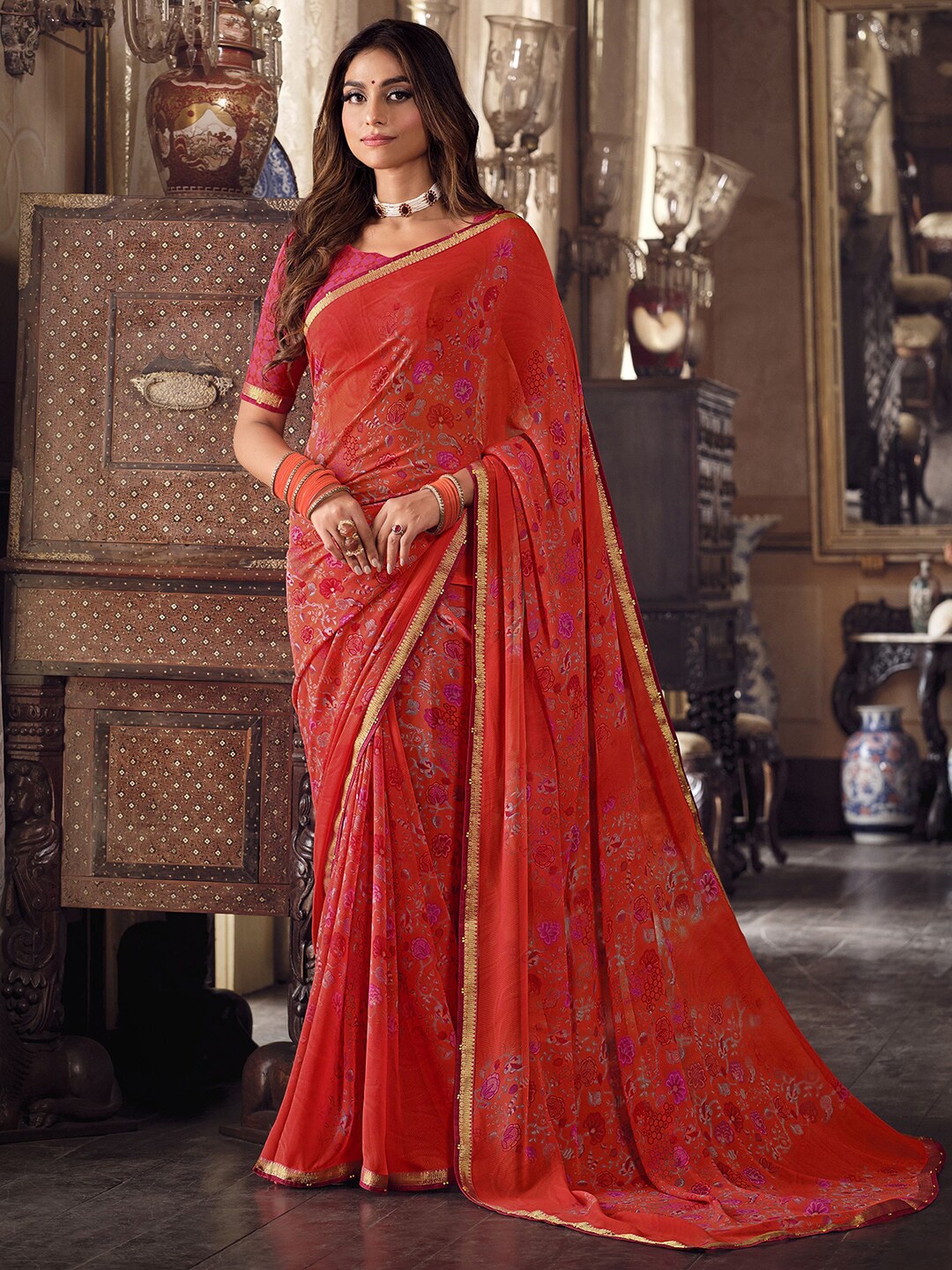 

Mitera Floral Printed Saree, Red