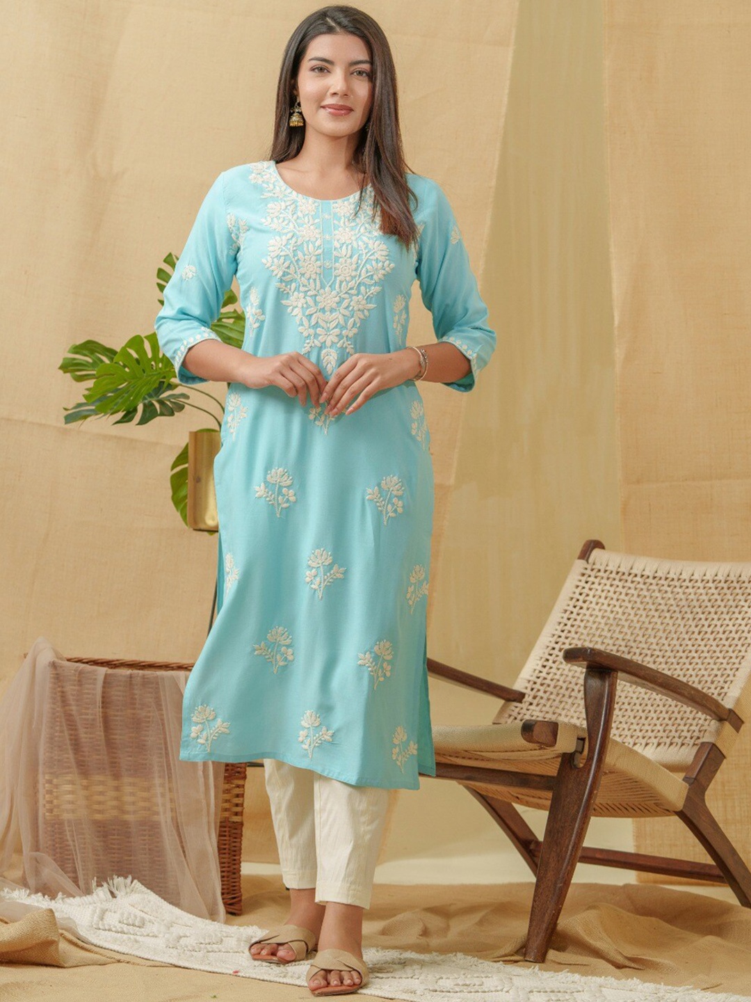 

Sangria Floral Embroidered Straight Kurta, Sea green