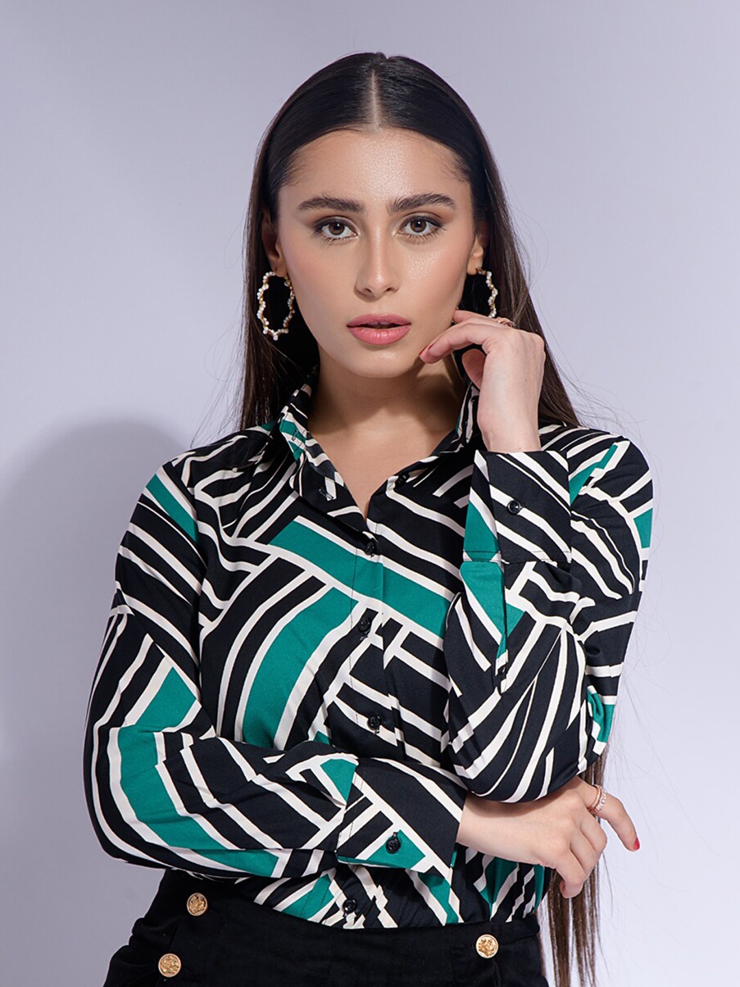 

GARDEN PARTY Geometric Printed Shirt Collar Georgette Top, Green