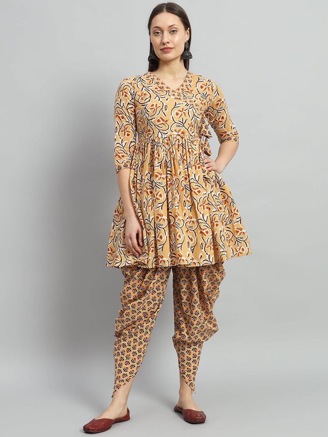 

Gujari Floral Printed Angrakha Pure Cotton Kurti with Dhoti Pants, Yellow