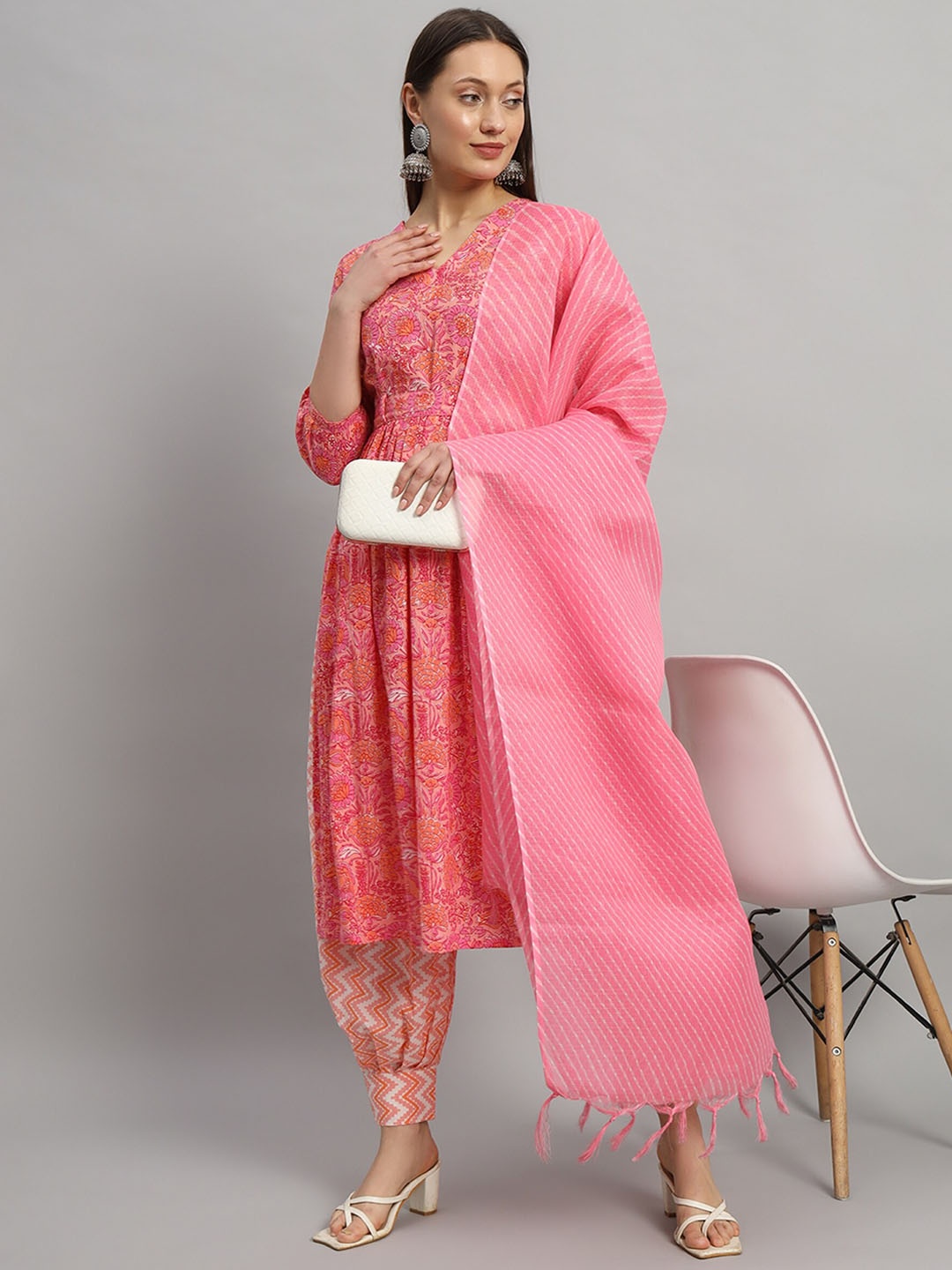 

Gujari Floral Printed Straight Pure Cotton Kurta with Salwar & Dupatta, Pink