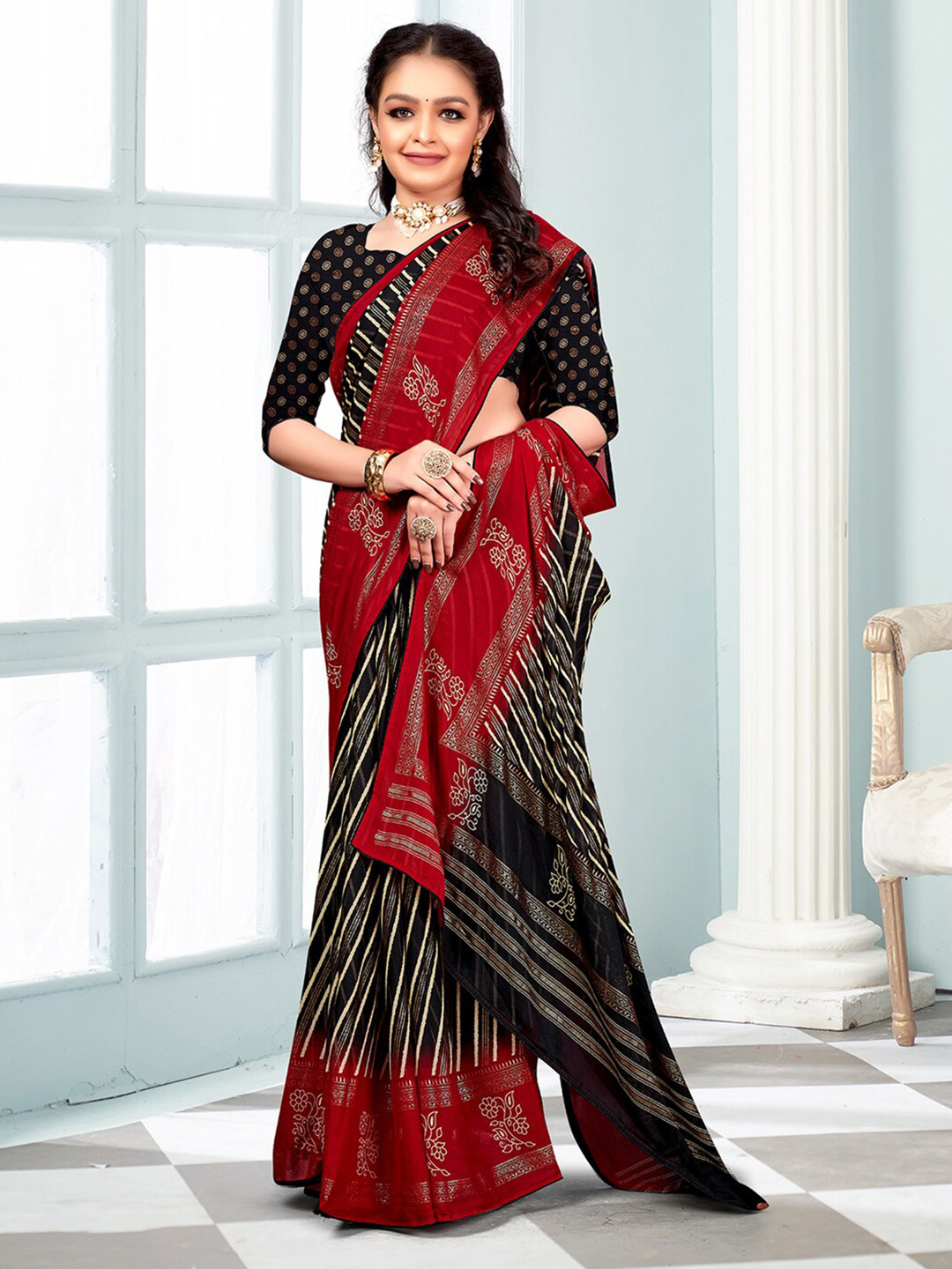

Mitera Floral Pure Georgette Leheriya Saree, Black