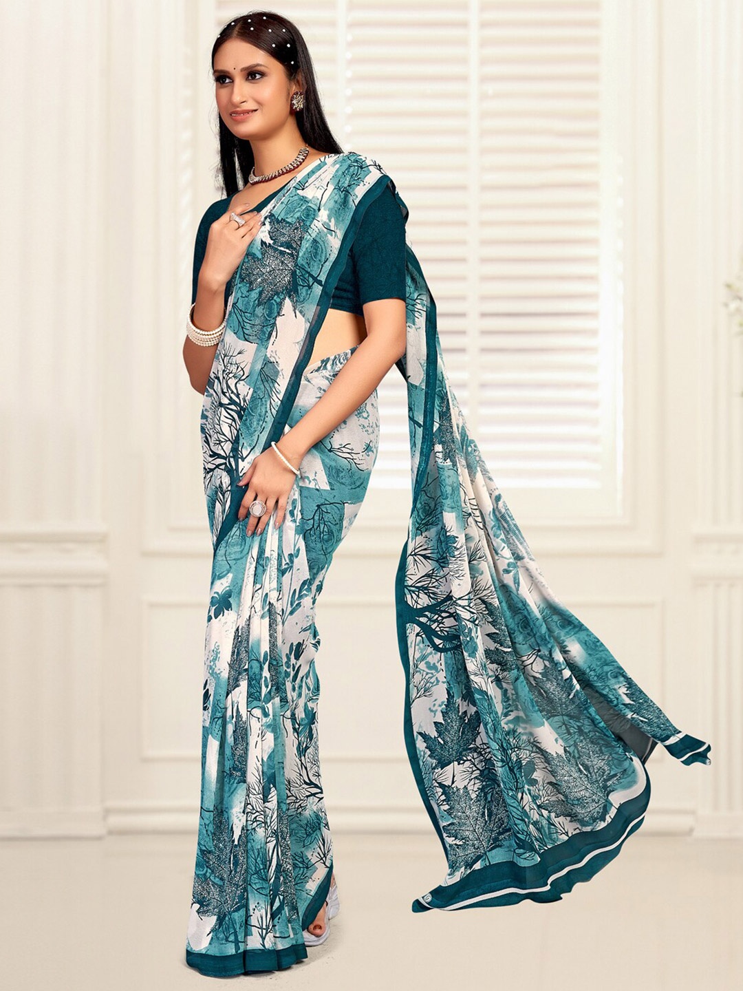 

Mitera Floral Printed Pure Georgette Bagh Saree, White
