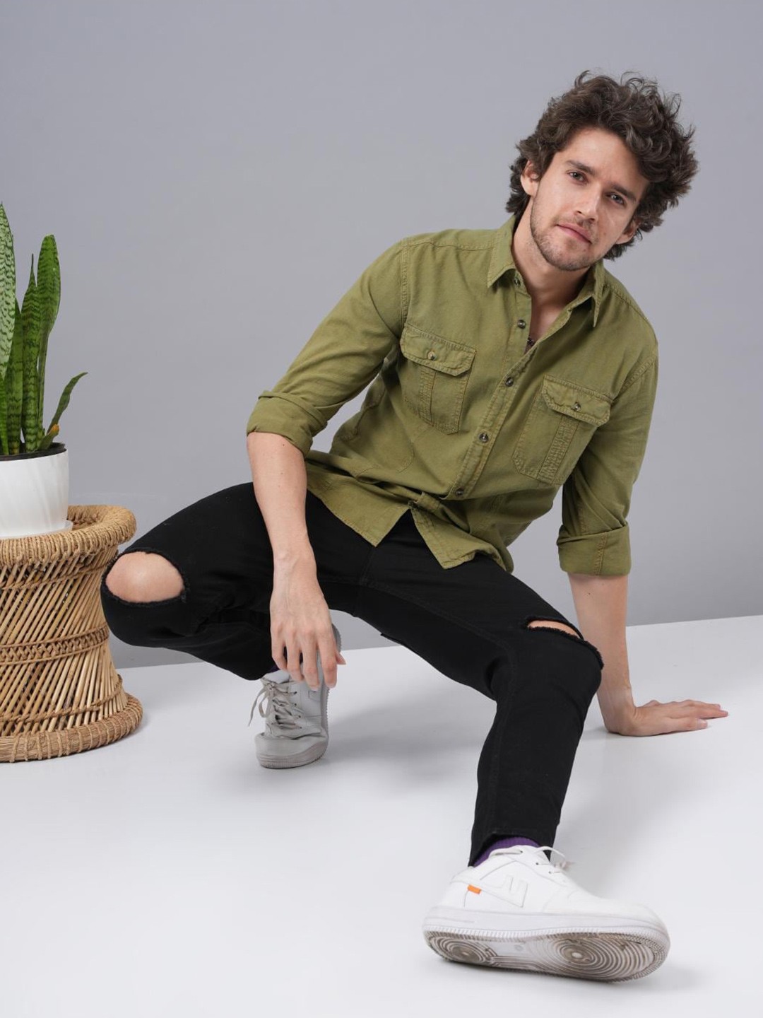 

Jean Cafe Premium Slim Fit Cotton Casual Shirt, Green