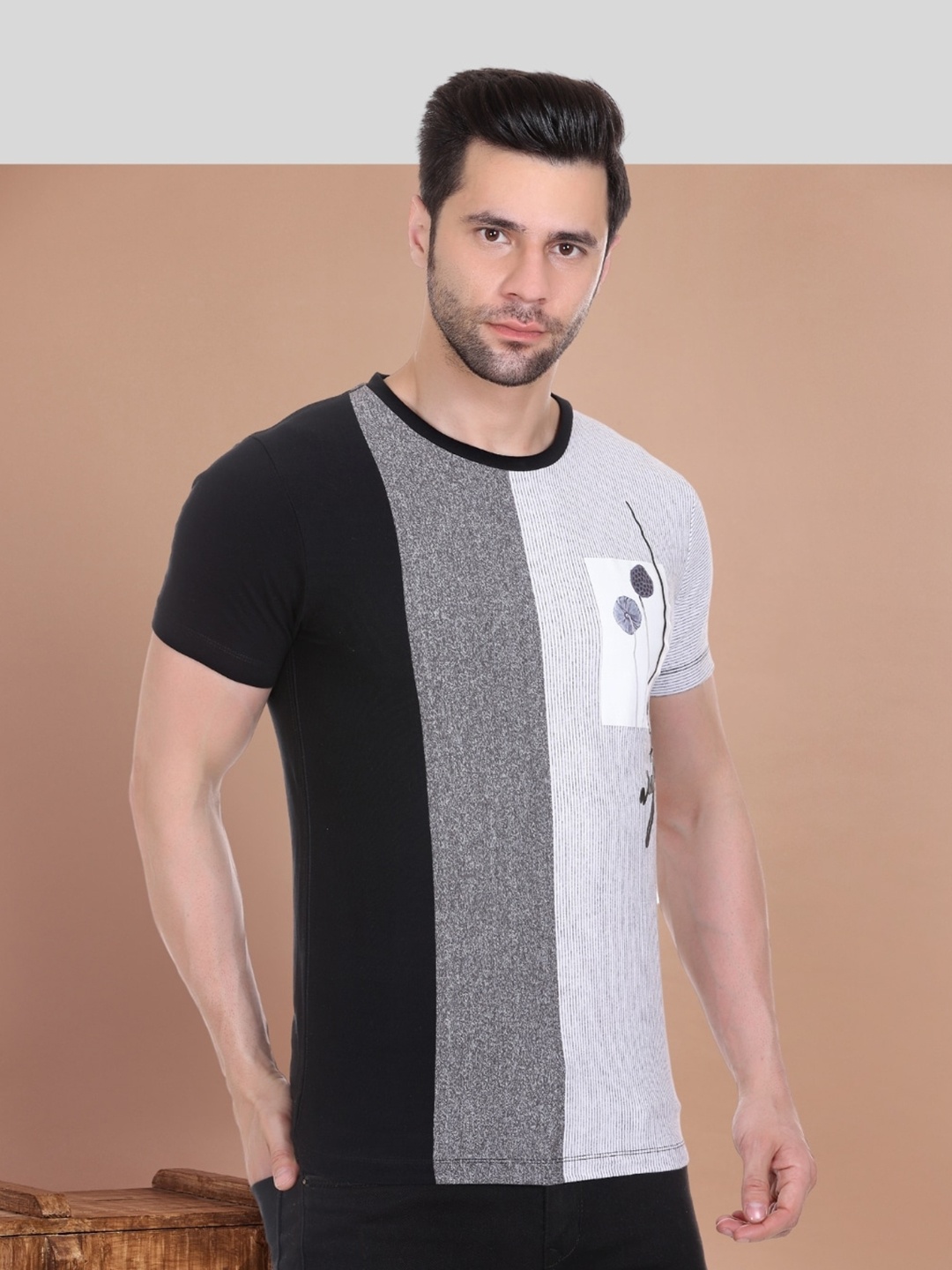 

AXMANN Colourblocked Round Neck Short Sleeves Cotton T-shirt, Black
