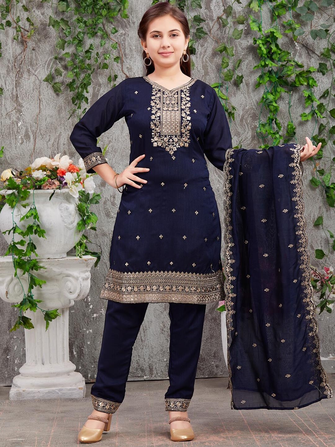 

BAESD Girls Ethnic Motifs Embroidered Straight Thread Work Pure Silk Kurta Set, Navy blue