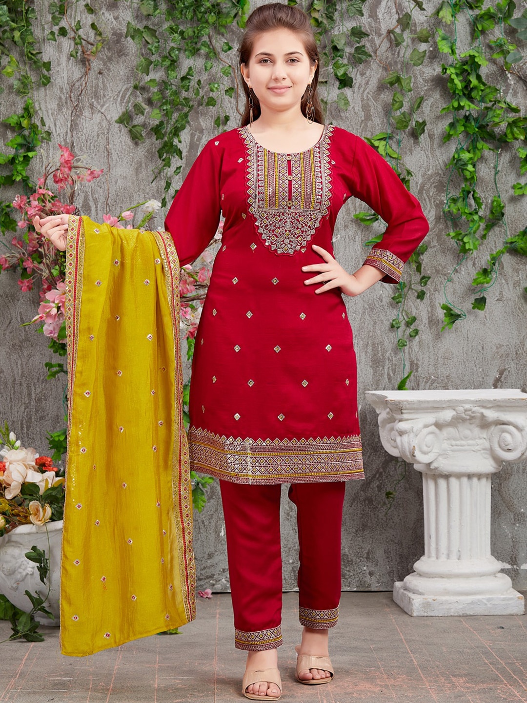 

BAESD Girls Ethnic Motifs Embroidered Straight Thread Work Pure Silk Kurta Set, Pink