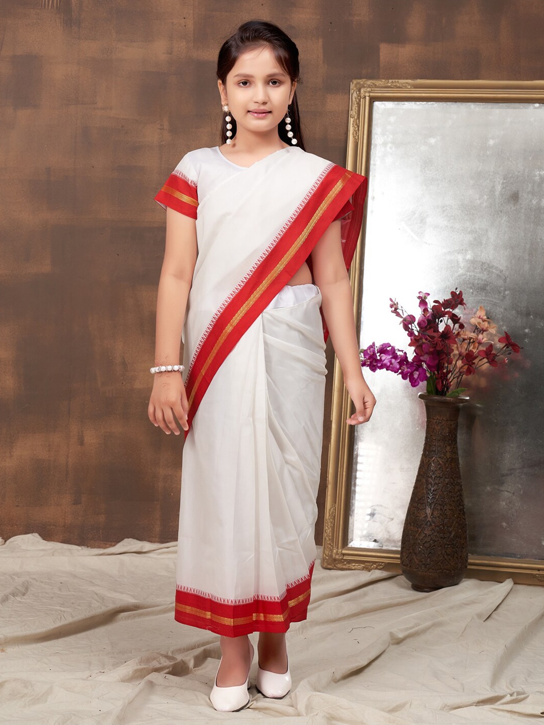 

BAESD Girls Zari Bangoli Pure Silk Ready to Wear Saree, White