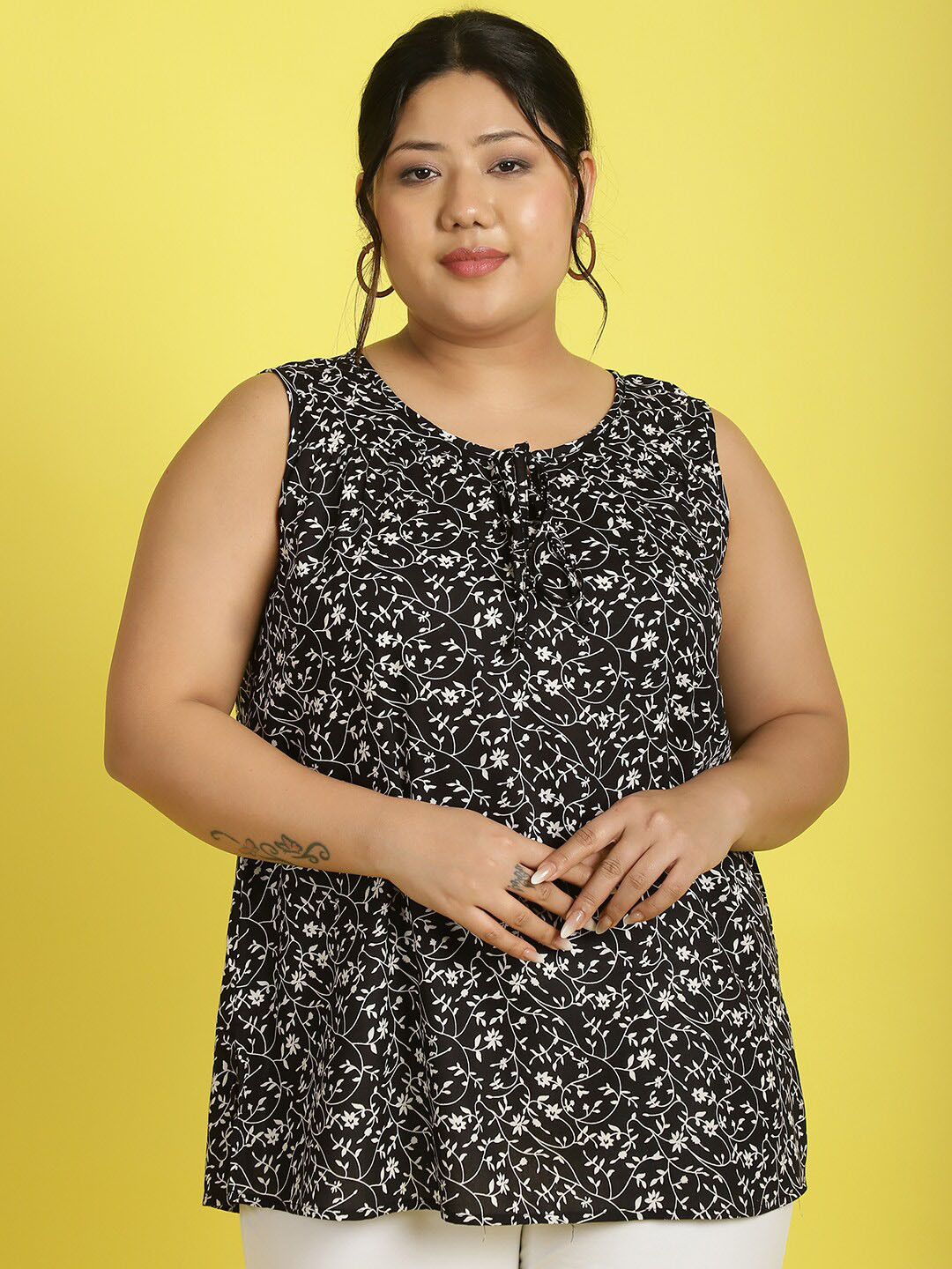 

theRebelinme Printed Tie-Up Neck Plus Size Top, Black
